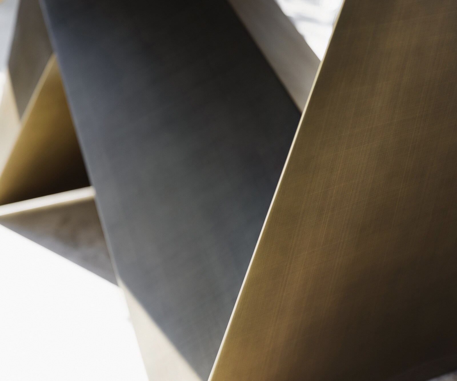 Table à manger Edge 300x100 céramique Calacatta Luxe blanc-doré-gris Origami métallique doré 5
