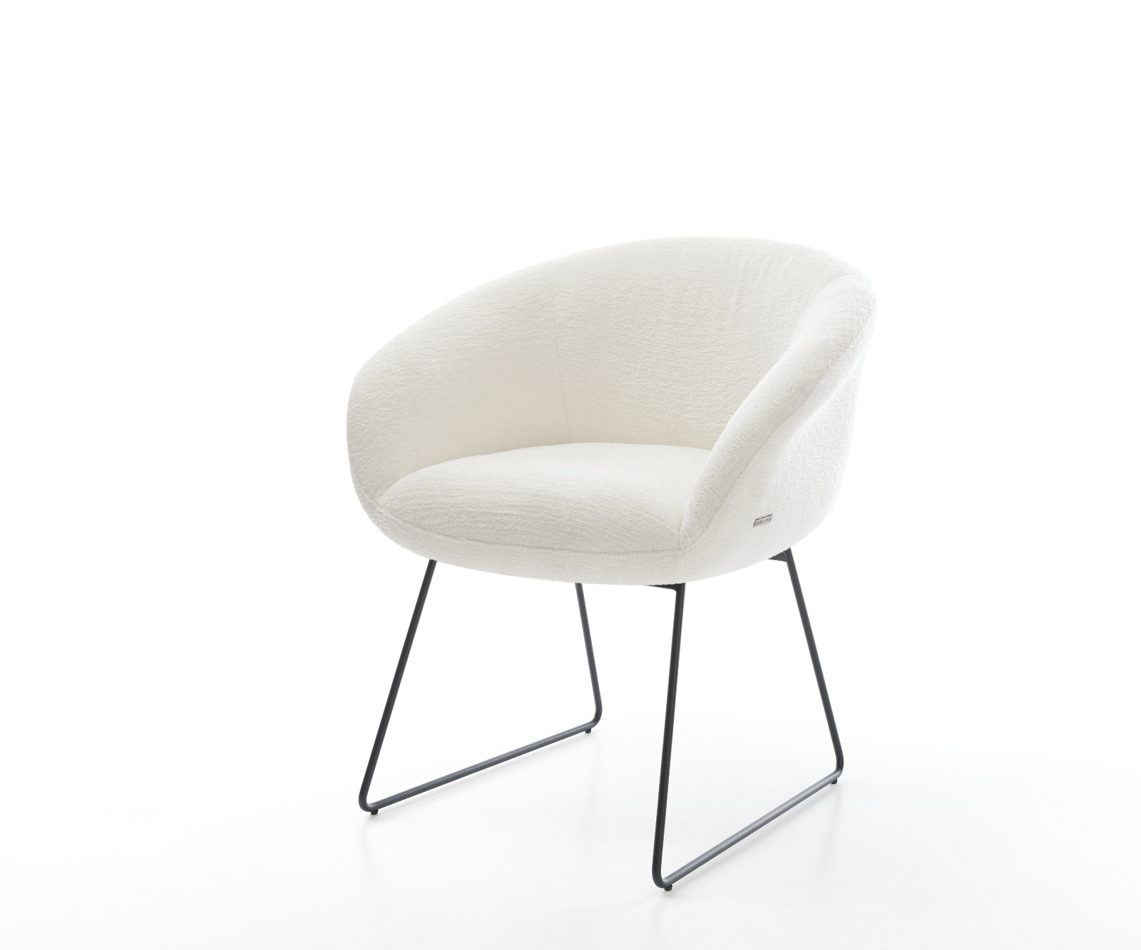 Chaise-de-salle-à-manger Vinka-Flex avec accoudoirs bouclé doux beige pied trapèze noir resorts ensachés 1