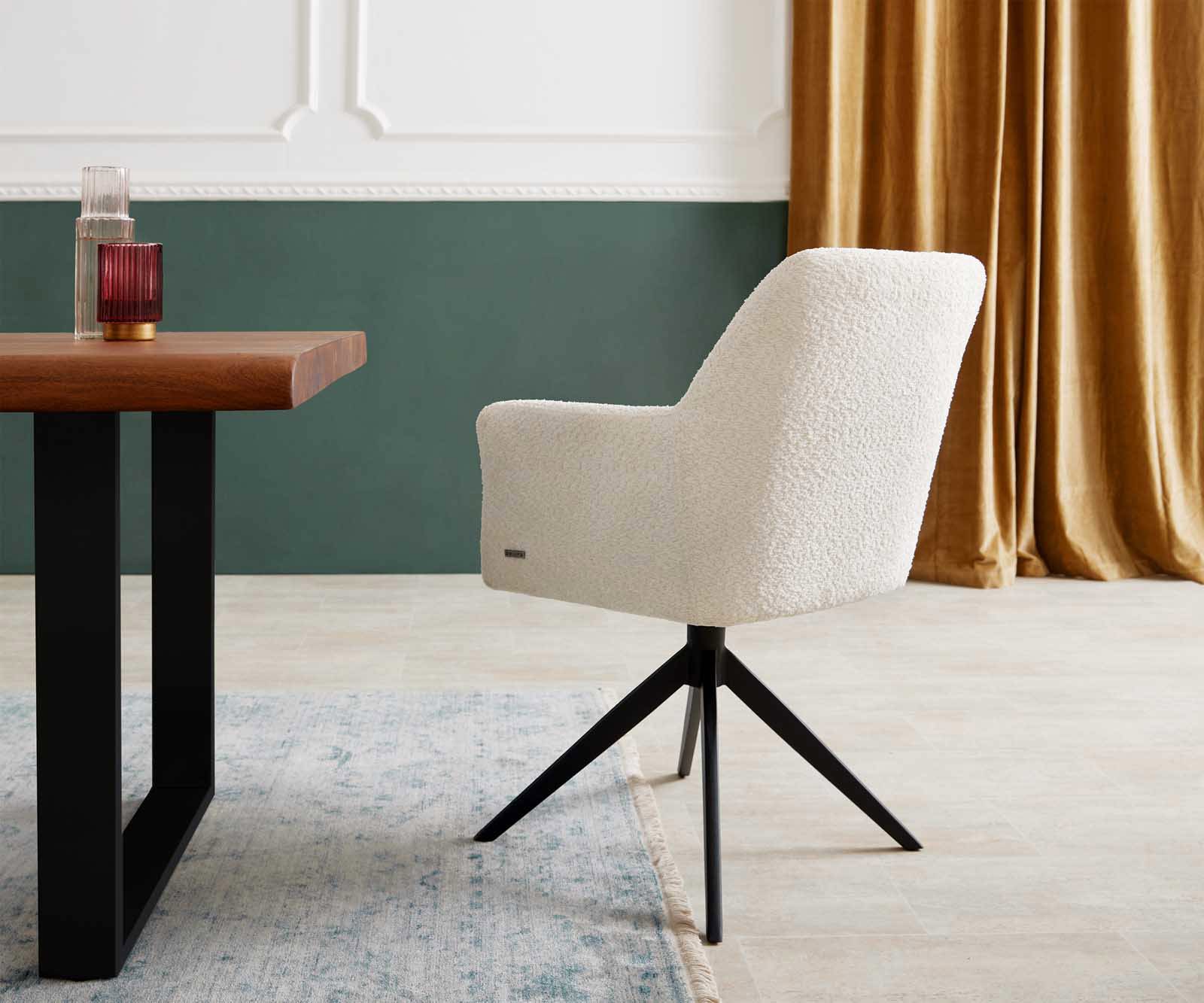 Chaise-pivotante Xana-Flex avec accoudoirs bouclé blanc pied croisé large noir pivotement sur 360° ressorts ensachés 4 Chaise-pivotante Xana-Flex avec accoudoirs bouclé blanc pied croisé large noir pivotement sur 360° ressorts ensachés 4