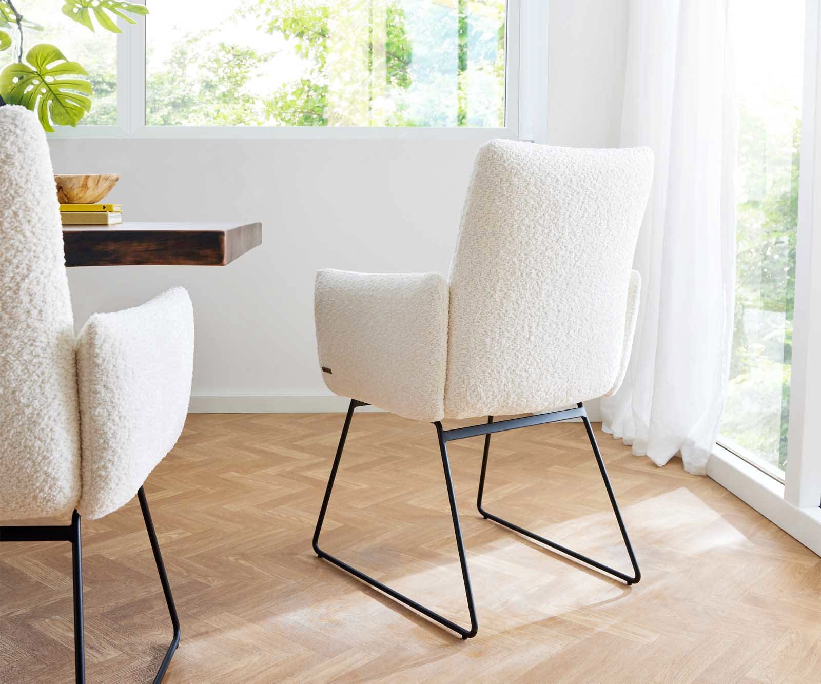 Chaise-de-salle-à-manger Jova-Flex avec accoudoirs bouclé blanc pied trapèze noir ressorts ensachés 4 Chaise-de-salle-à-manger Jova-Flex avec accoudoirs bouclé blanc pied trapèze noir ressorts ensachés 4
