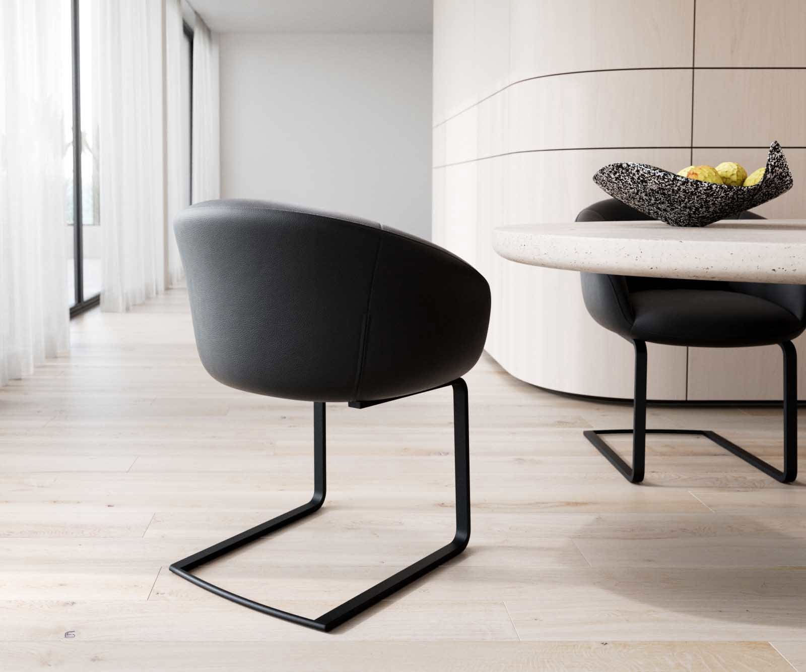 Cantilever Vinka-Flex avec accoudoirs cuir de vache noir pied cantilever plat noir ressorts ensachés 4 Cantilever Vinka-Flex avec accoudoirs cuir de vache noir pied cantilever plat noir ressorts ensachés 4