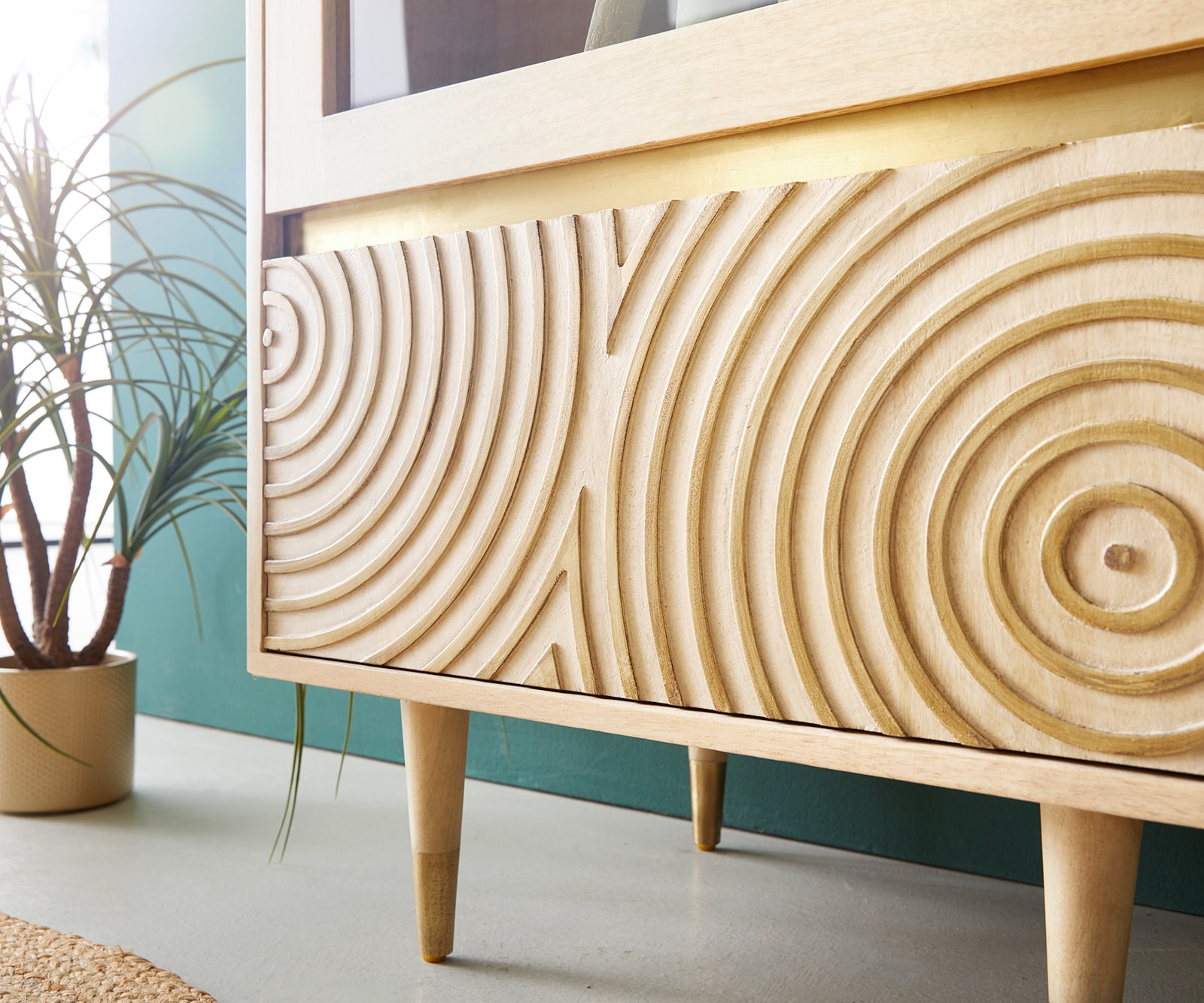 Vitrine Budaya 60x165 cm manguier naturel 2 tiroirs Pieds coniques 6 Vitrine Budaya 60x165 cm manguier naturel 2 tiroirs Pieds coniques 6