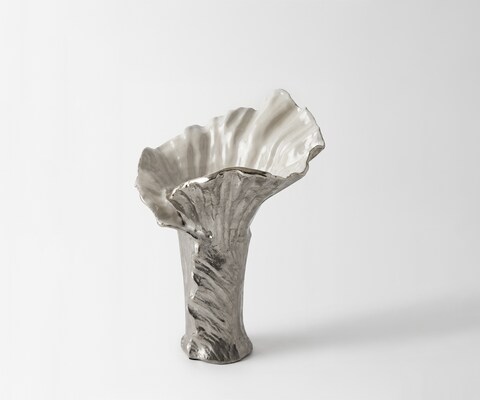Vase Floris l31 x P30 x H42 cm Aluminium Platin Opal Fait main