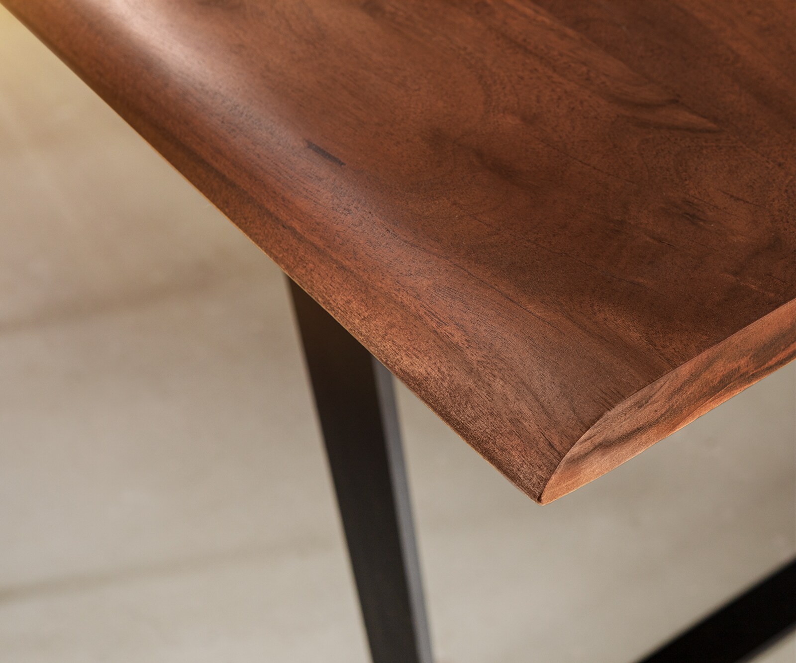 Table-à-manger Edge 300x100 acacia marron métal incliné Live-Edge 4