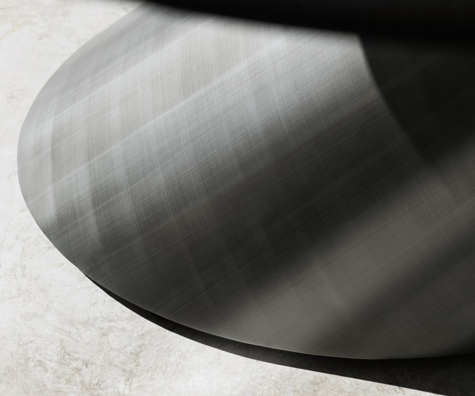 Table à manger Edge ovalee 280x130 céramique Laminam® Sabbia chêne coloré Cono métallique argent 7
