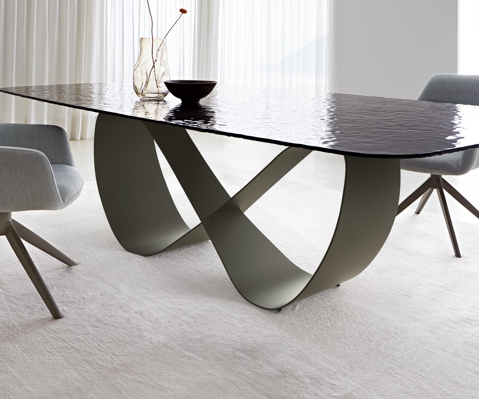 Table à manger Edge Boot 240x120 Verre en relief noir fumé Design 3D Infinity Métal finition effet titane 4
