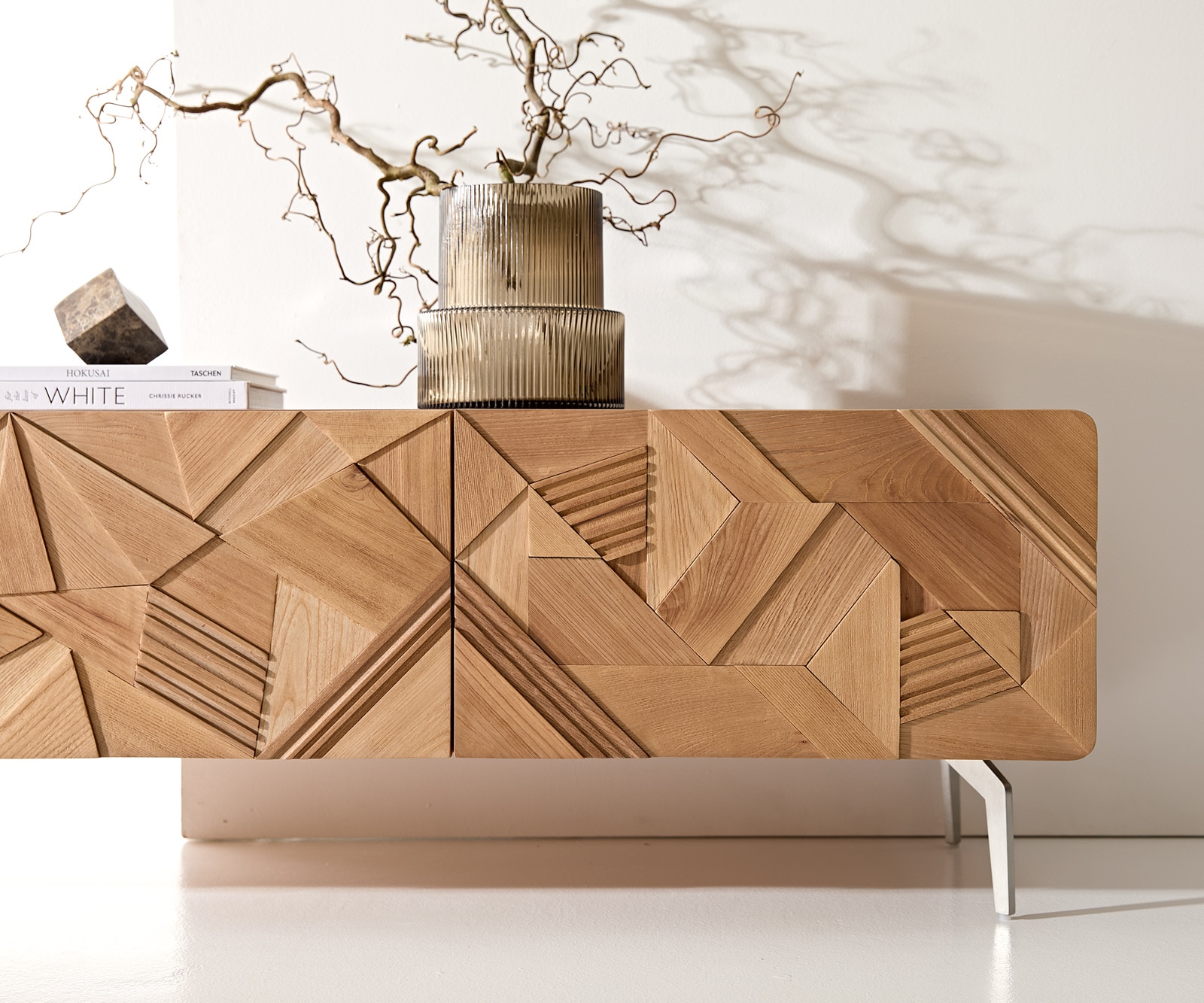 Meuble-TV Eldoria 220 cm orme naturel effet 3D 2 portes 2 tiroirs pied équerre inoxydable 3 Meuble-TV Eldoria 220 cm orme naturel effet 3D 2 portes 2 tiroirs pied équerre inoxydable 3