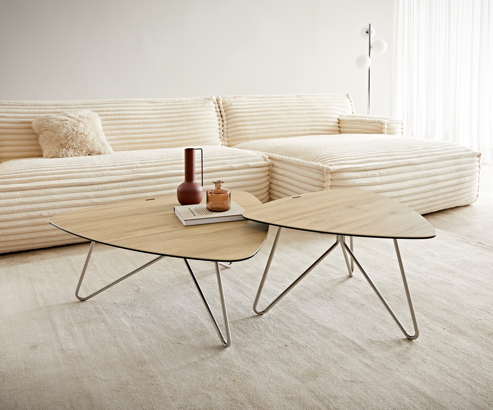 Table-basse Ekrem 65x65 cm céramique Laminam® Sabbia couleur chêne piètement croisé rond acier inoxydable 8