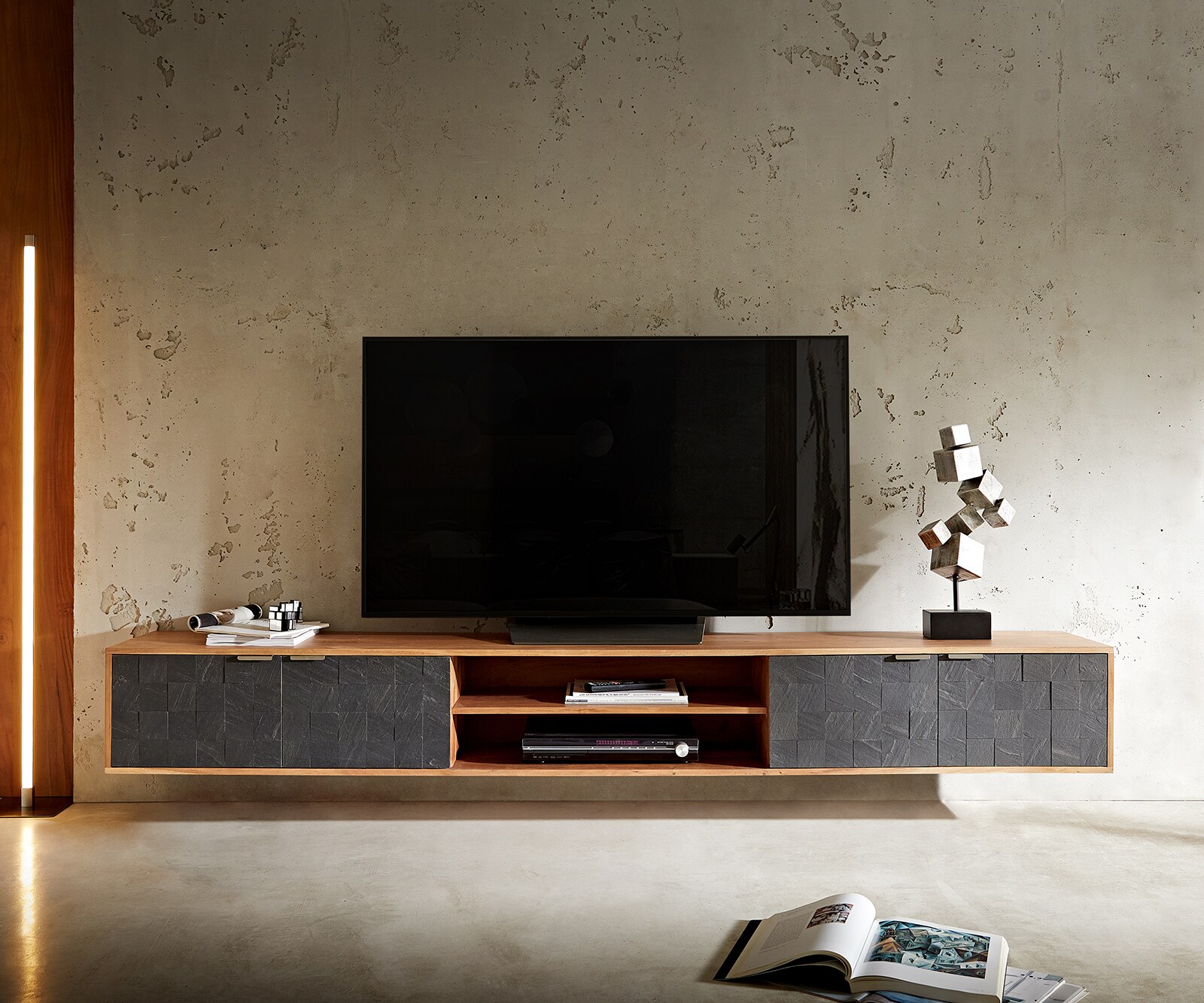 Meuble-TV Teele 240 cm acacia naturel Schiste 4 portes flottantes 2