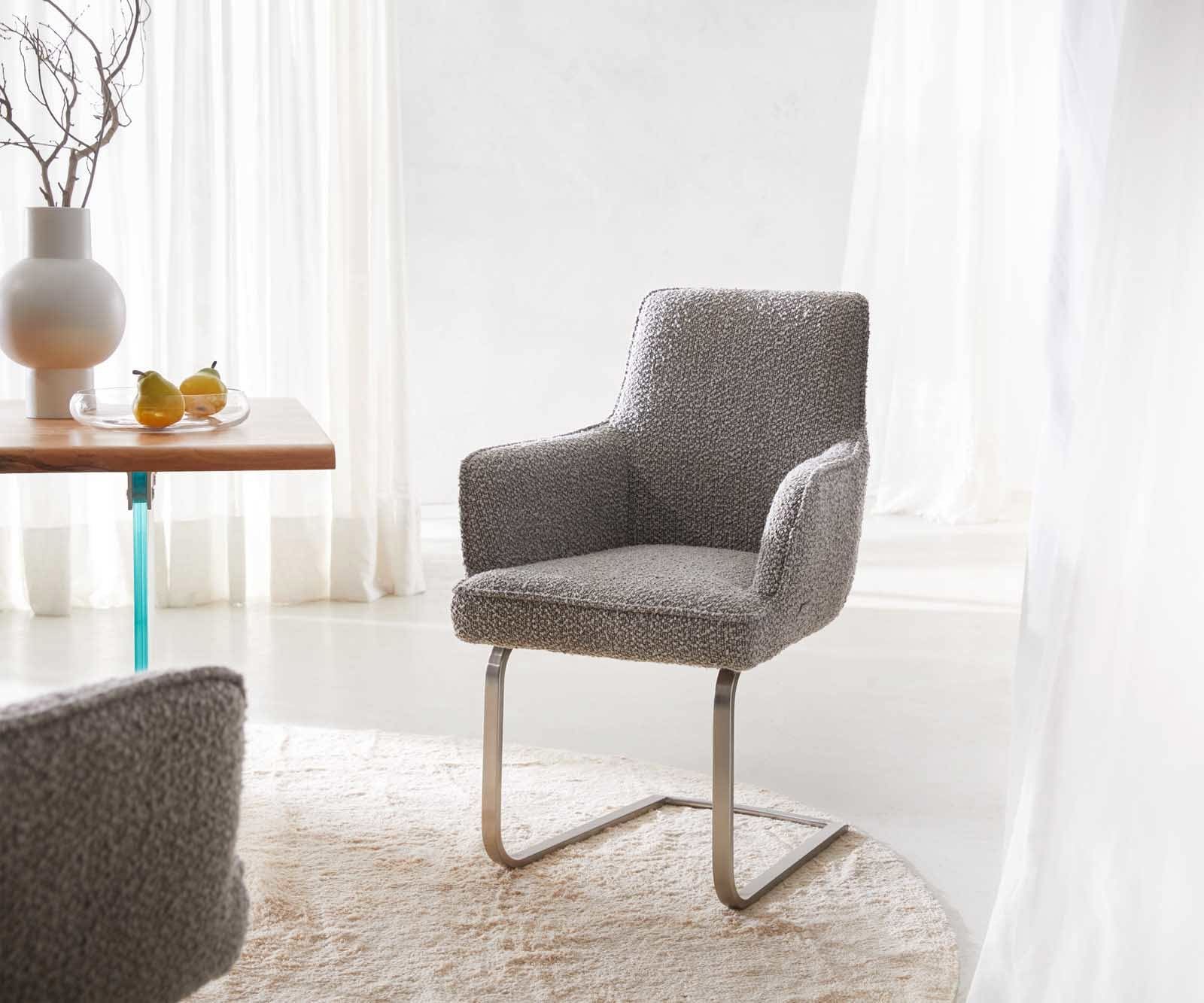 Cantilever Heira-Flex avec accoudoirs bouclé gris argenté pied cantilever plat acier inoxydable brossé ressorts ensachés Cantilever Heira-Flex avec accoudoirs bouclé gris argenté pied cantilever plat acier inoxydable brossé ressorts ensachés