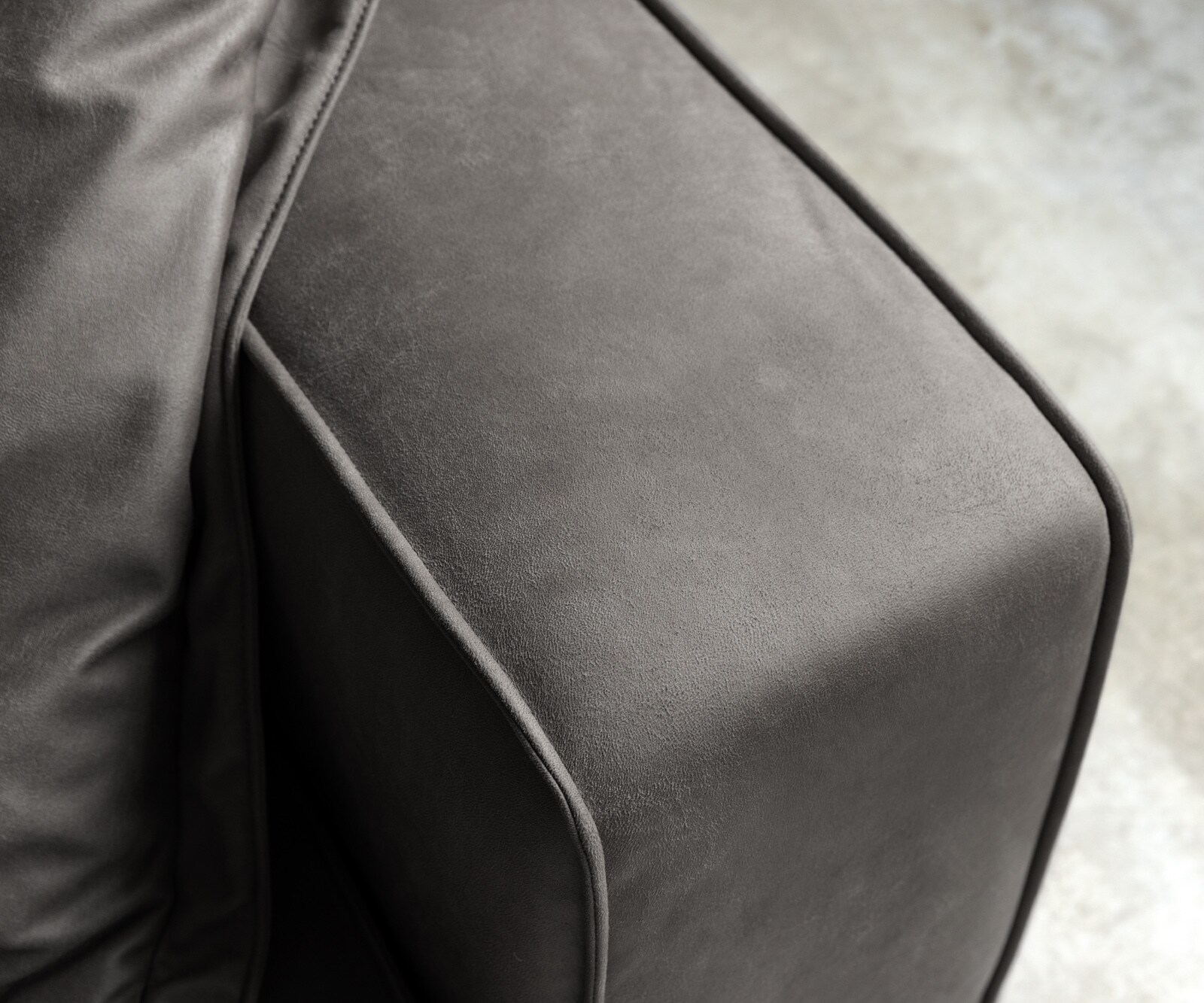 Canapé Snoosh 400x150 cm microfibre noire vintage avec méridienne à gauche 7