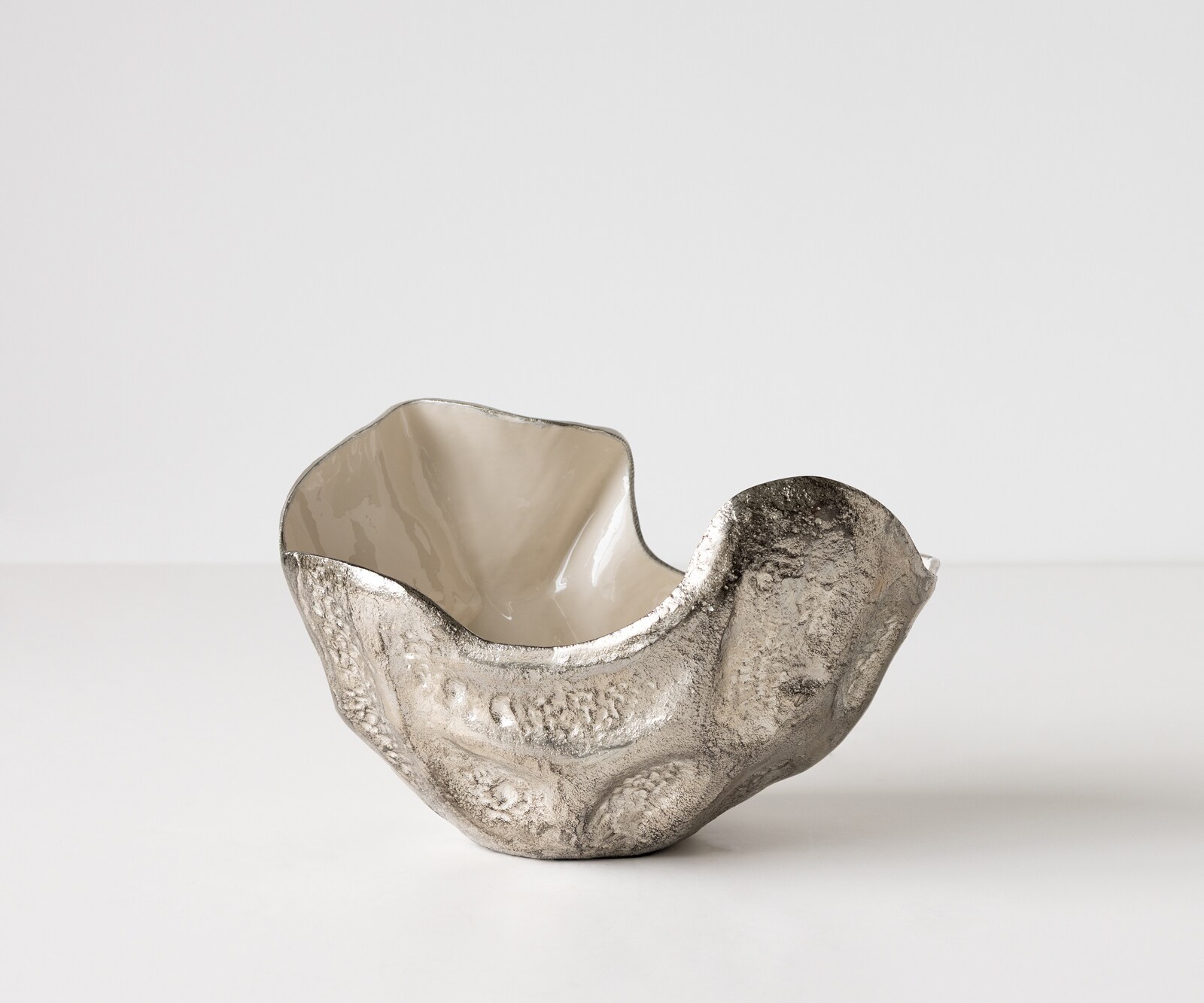 Coupe décorative Valena l33 x P20 x H22 cm Aluminium Platin Opal Faite main