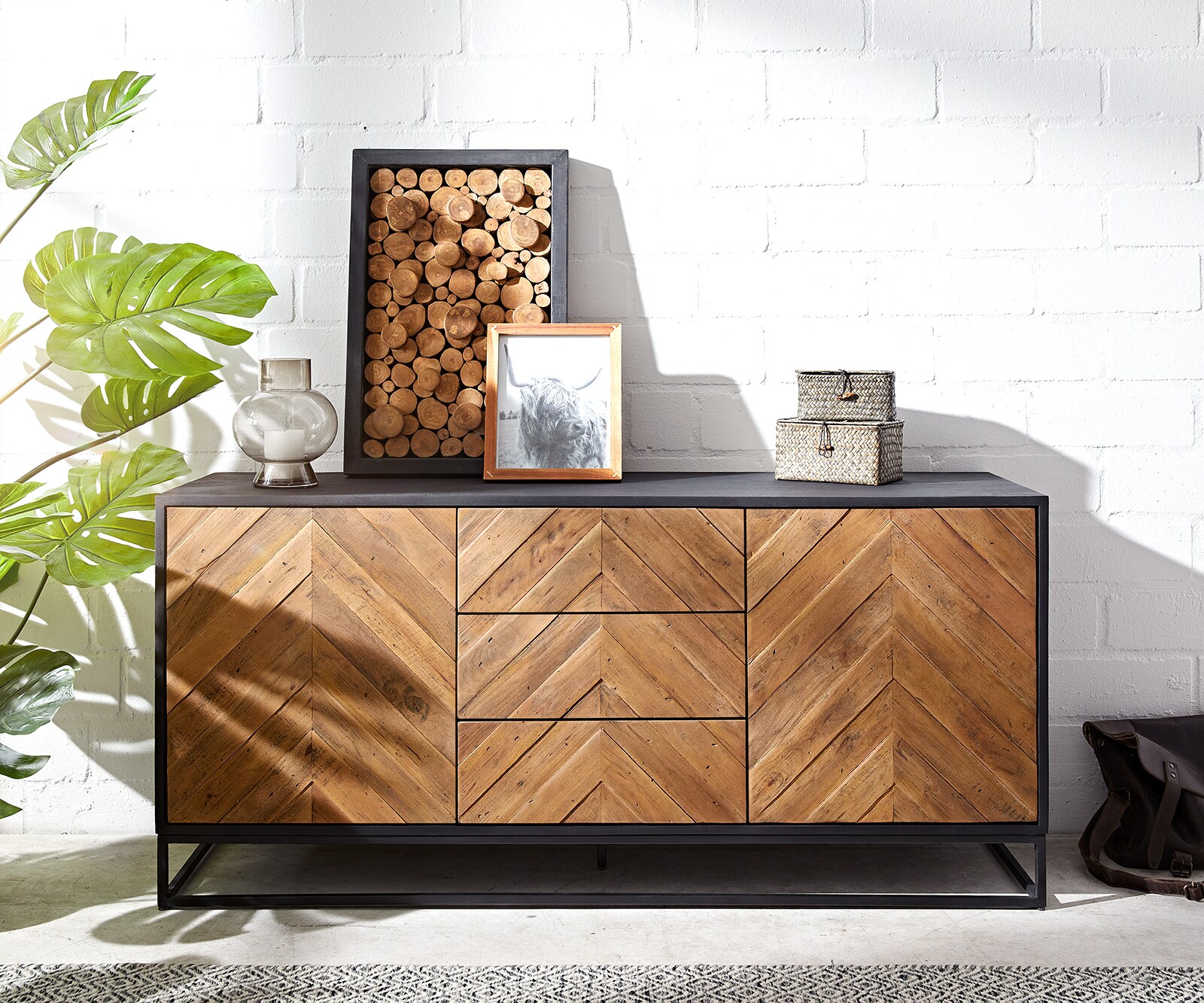 Buffet Famke 145 cm Manguier Teck 2 portes 3 tiroirs 1