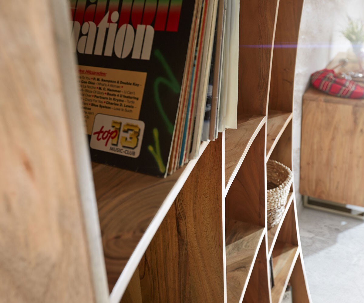 Étagère Live-Edge 121 cm acacia nature gauche étagère sur pied 4 Étagère Live-Edge 121 cm acacia nature gauche étagère sur pied 4