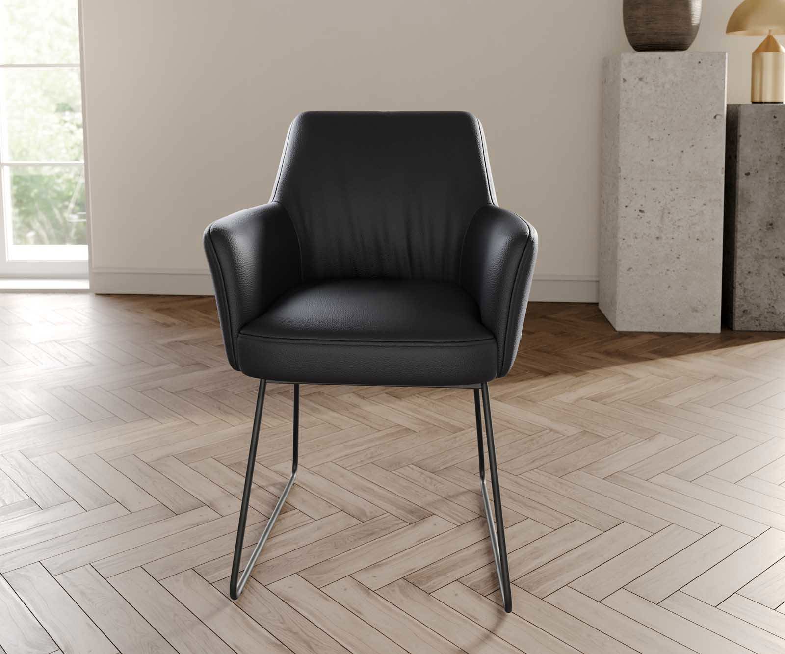 Chaise-de-salle-à-manger Xana-Flex avec accoudoirs cuir de vache noir pied trapèze noir ressorts ensachés 1