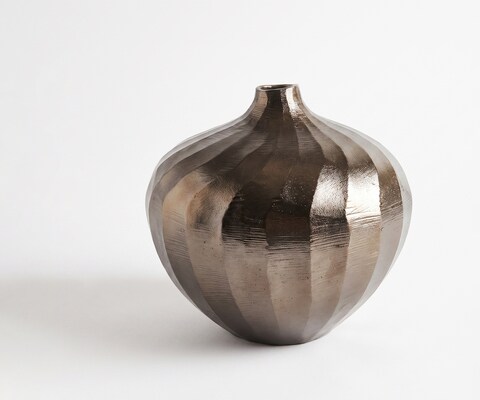 Vase Torvia l20 x P20 x H19 cm Aluminium Mokka Bronze Fait main