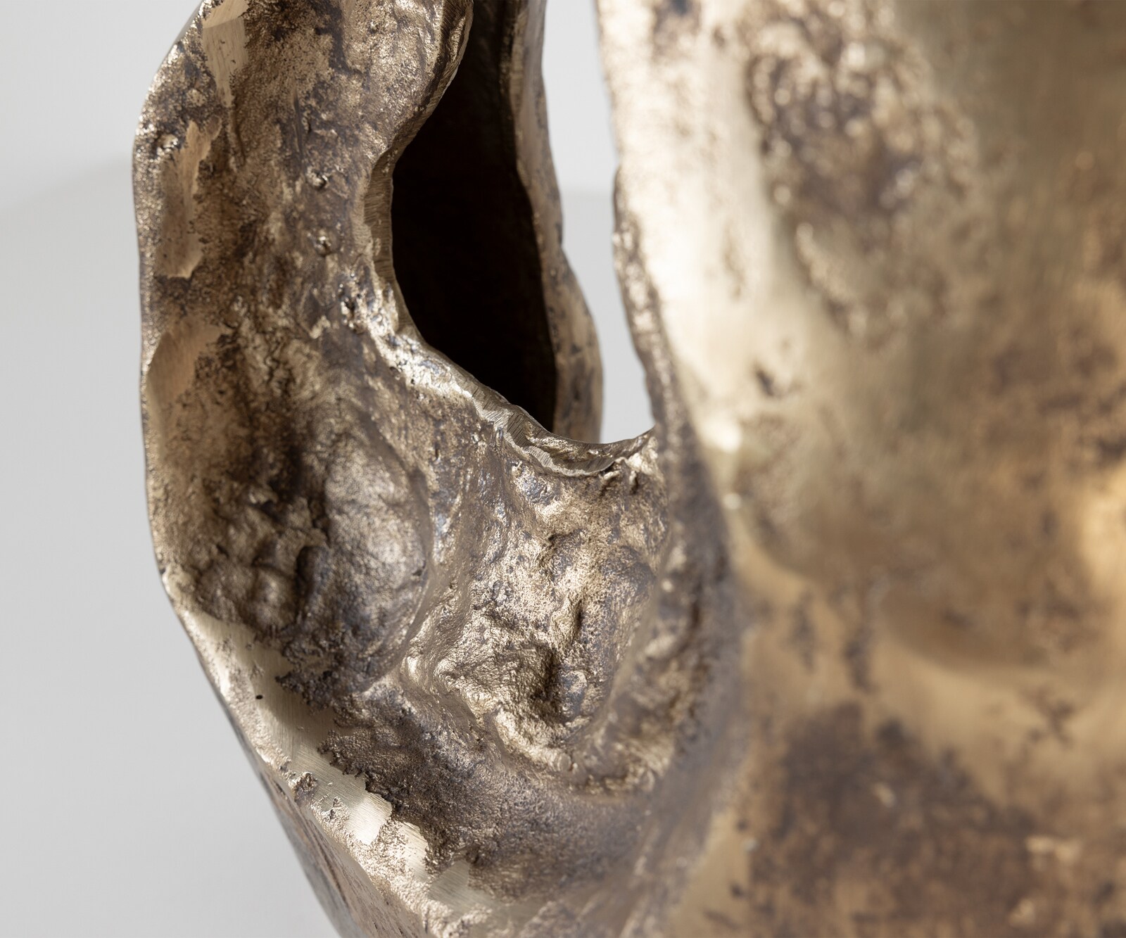 Sculpture Nexora l40 x P17 x H42 cm Aluminium Oro Antico Faite main 2