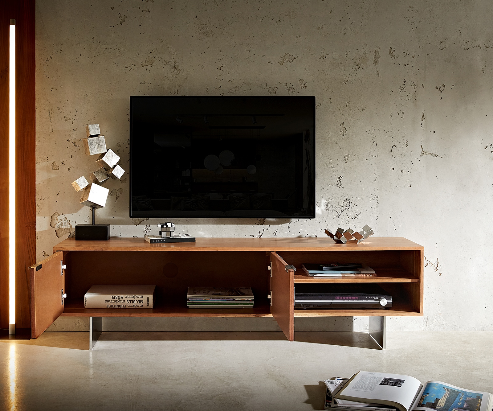 Meuble-TV Teele 160 cm acacia naturel ardoise 2 portes pied flottant inoxydable. 5 Meuble-TV Teele 160 cm acacia naturel ardoise 2 portes pied flottant inoxydable. 5