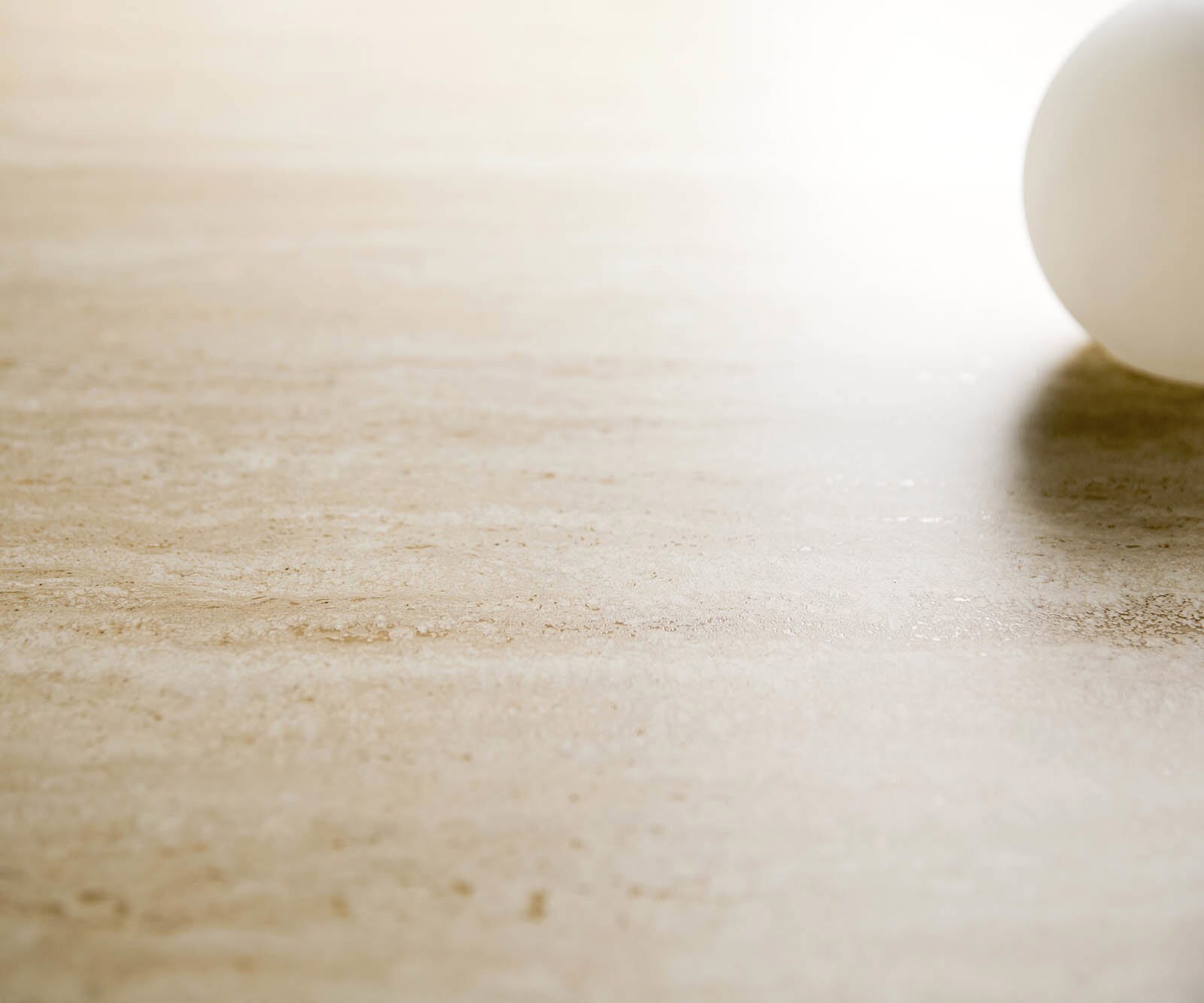 Table à manger Edge Boot 240x120 cm Céramique Travertin Naturel Métal Oblique Blanc 5