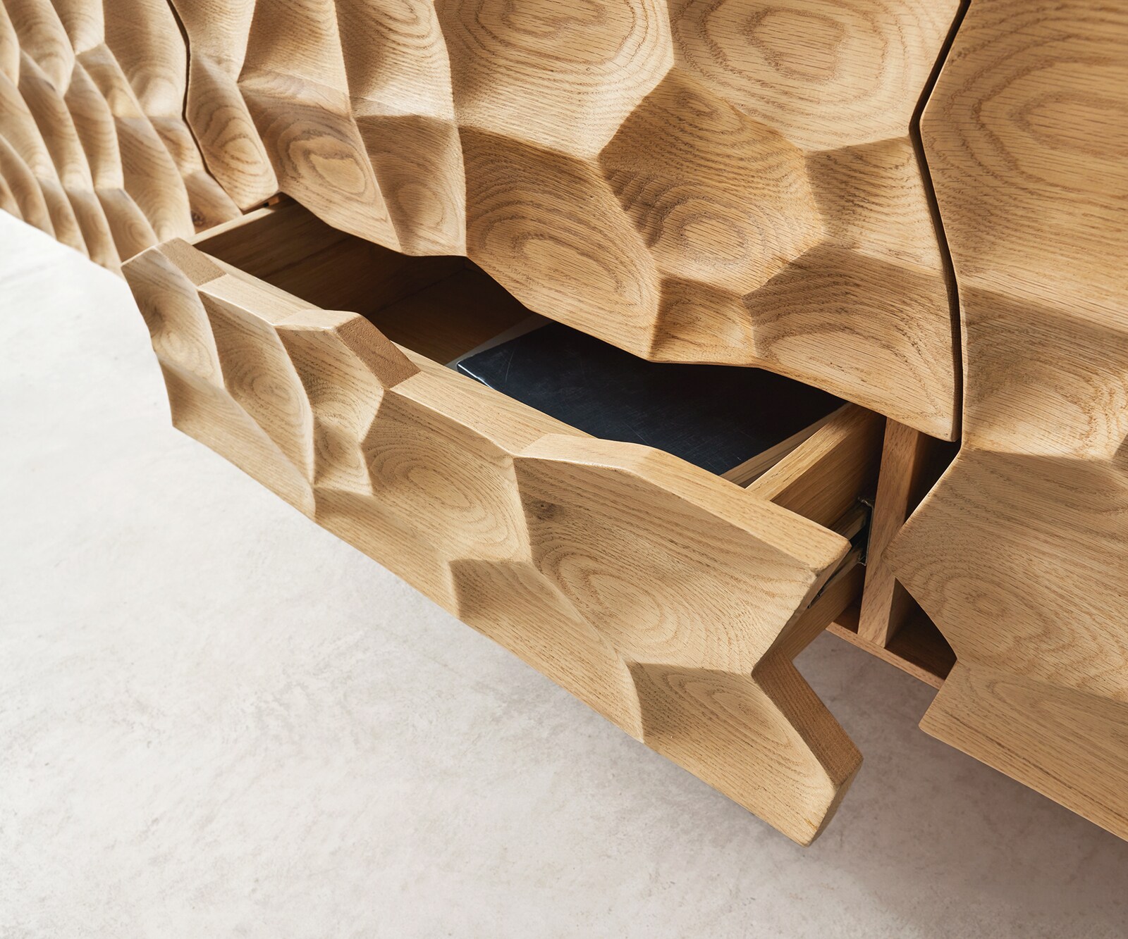 Buffet Solu 220 0cm en chêne naturel 2 portes 4 tiroirs fixation murale Face avant 3D 5