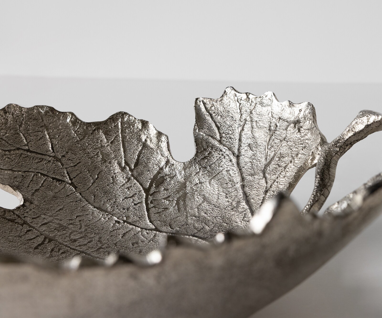 Coupe décorative Folia l41 x P38 x H12 cm Aluminium Platin Faite main 2