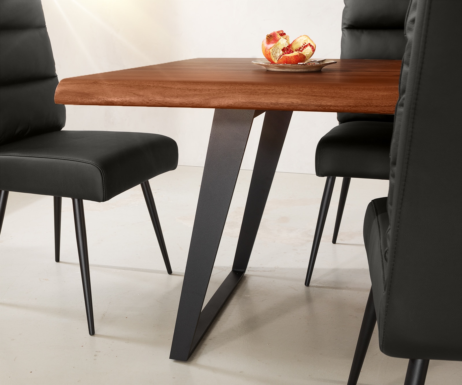 Table-à-manger Edge 260x100 XL acacia marron métal incliné Live-Edge 2