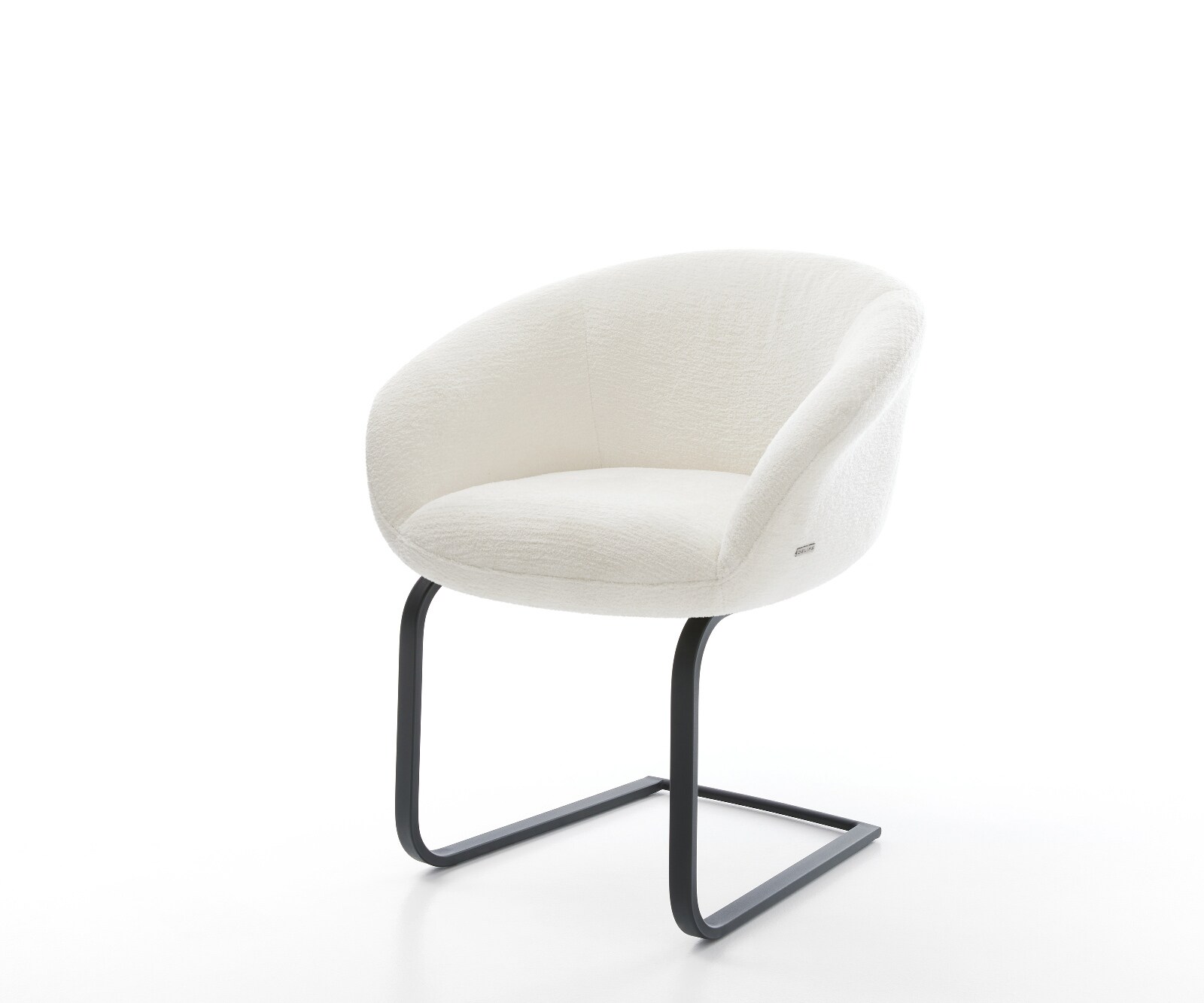 Cantilever Vinka-Flex avec accoudoirs bouclé doux beige pied cantilever plat noir resorts ensachés 1