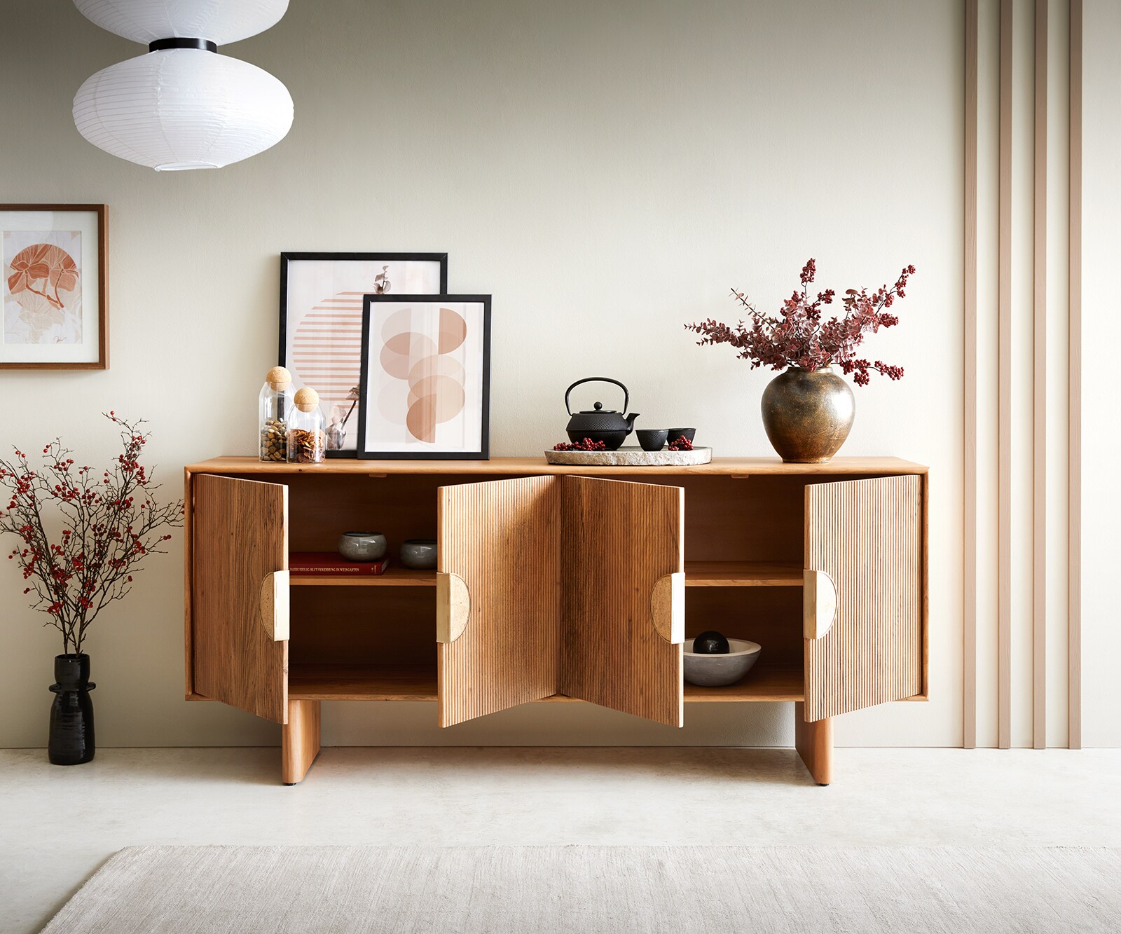 Buffet Surimu 175 cm Acacia brun clair 4 portes 2 compartiments Poignée en liège Pieds en bois 5