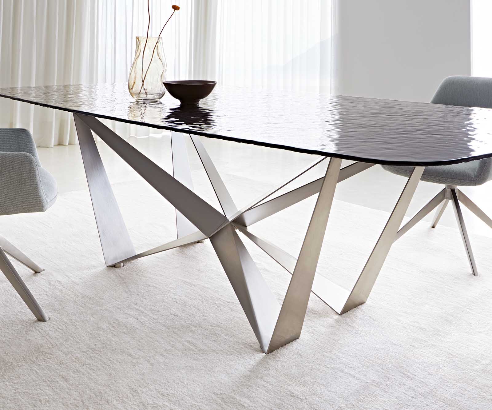 Table à manger Edge en forme de bateau 240x120 verre fondu noir fumé relief en 3D Spider acier plat acier inoxydable 6