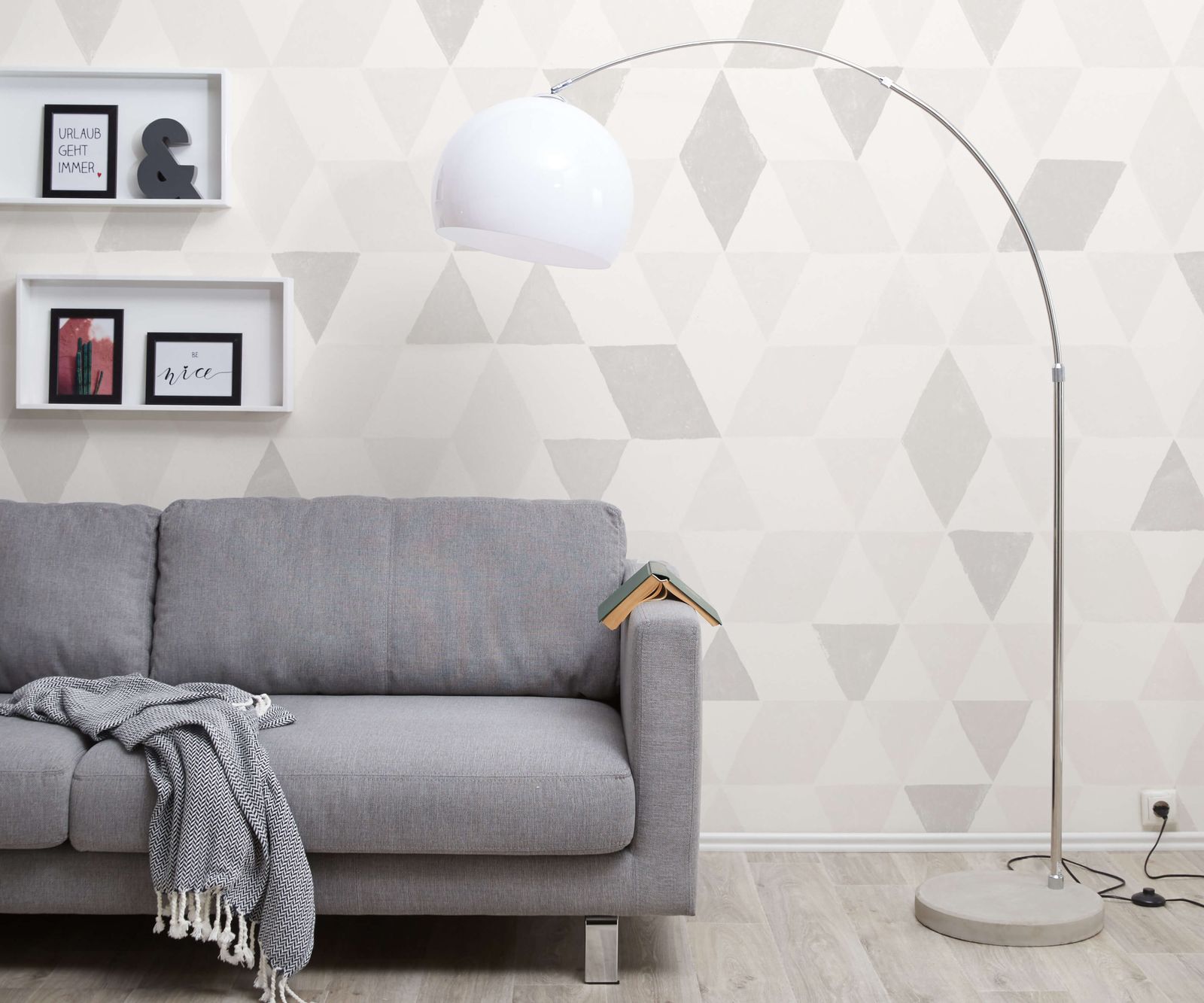 Lampadaire Big-Deal eco argent blanc pied en béton réglable en hauteur