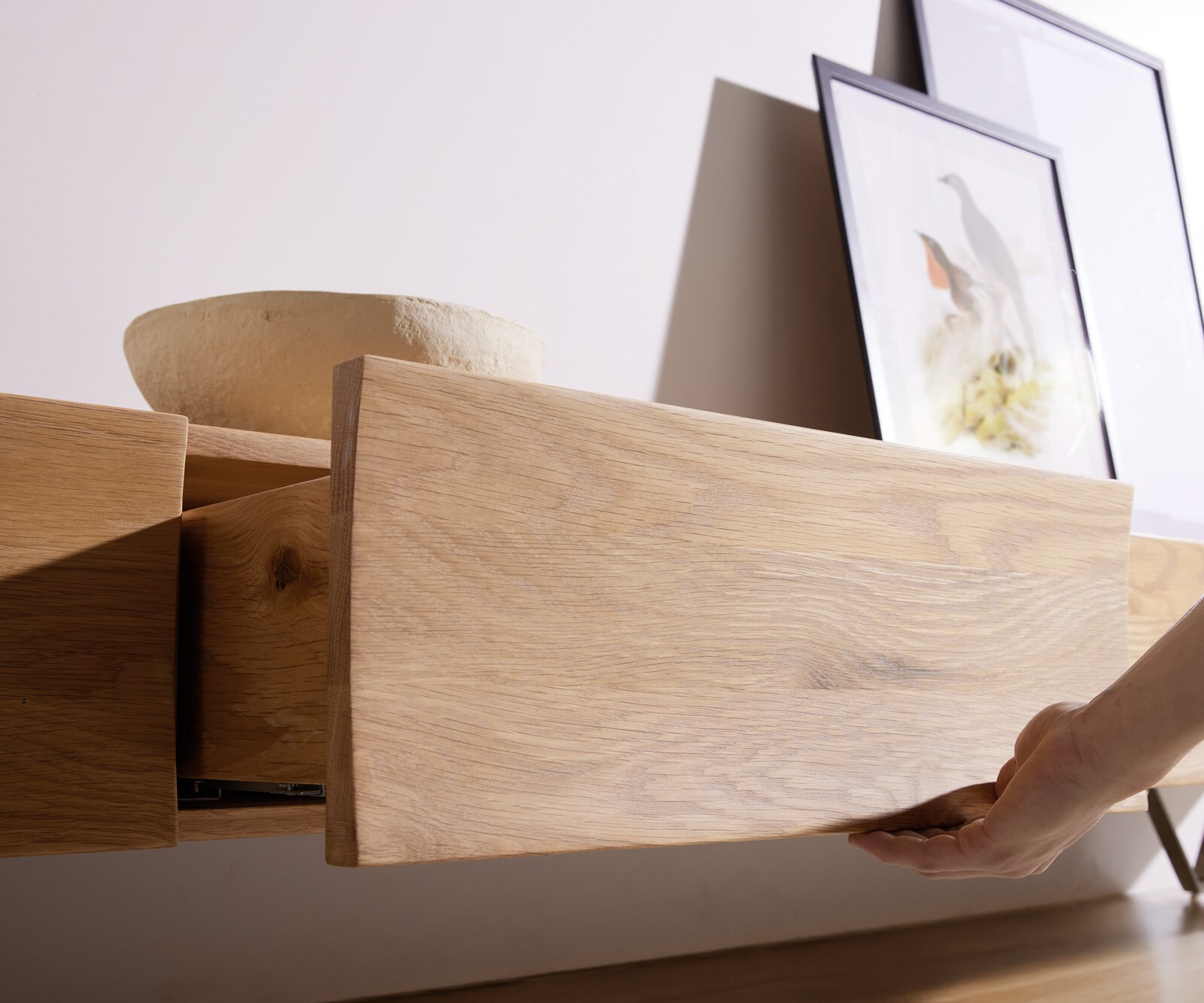 Meuble-TV Wyatt 220 cm chêne naturel 4 tiroirs pied en V métal noir 3
