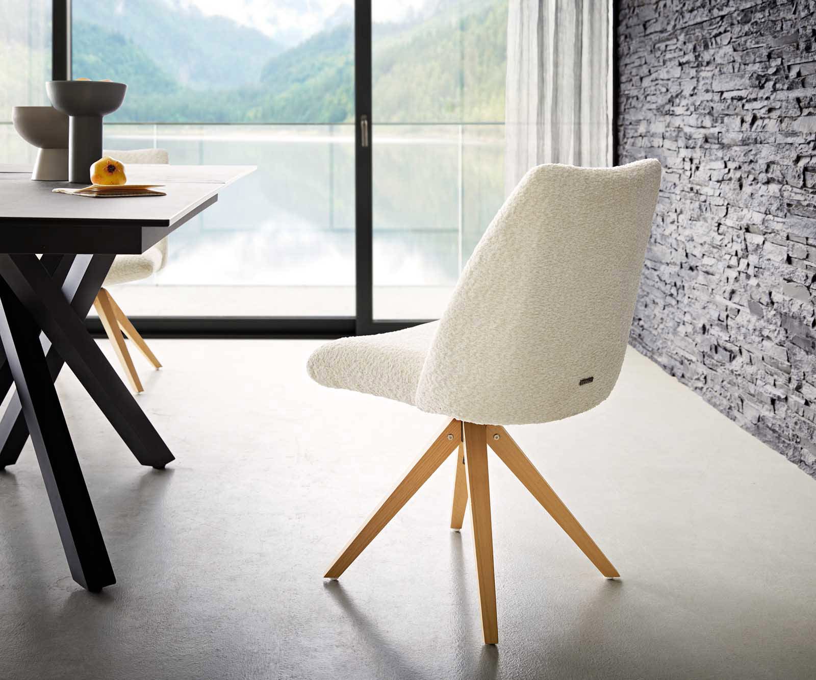 Chaise-pivotante Elso-Flex bouclé blanc pied en bois angulaire naturel pivotement sur 180° ressorts ensachés 4 Chaise-pivotante Elso-Flex bouclé blanc pied en bois angulaire naturel pivotement sur 180° ressorts ensachés 4