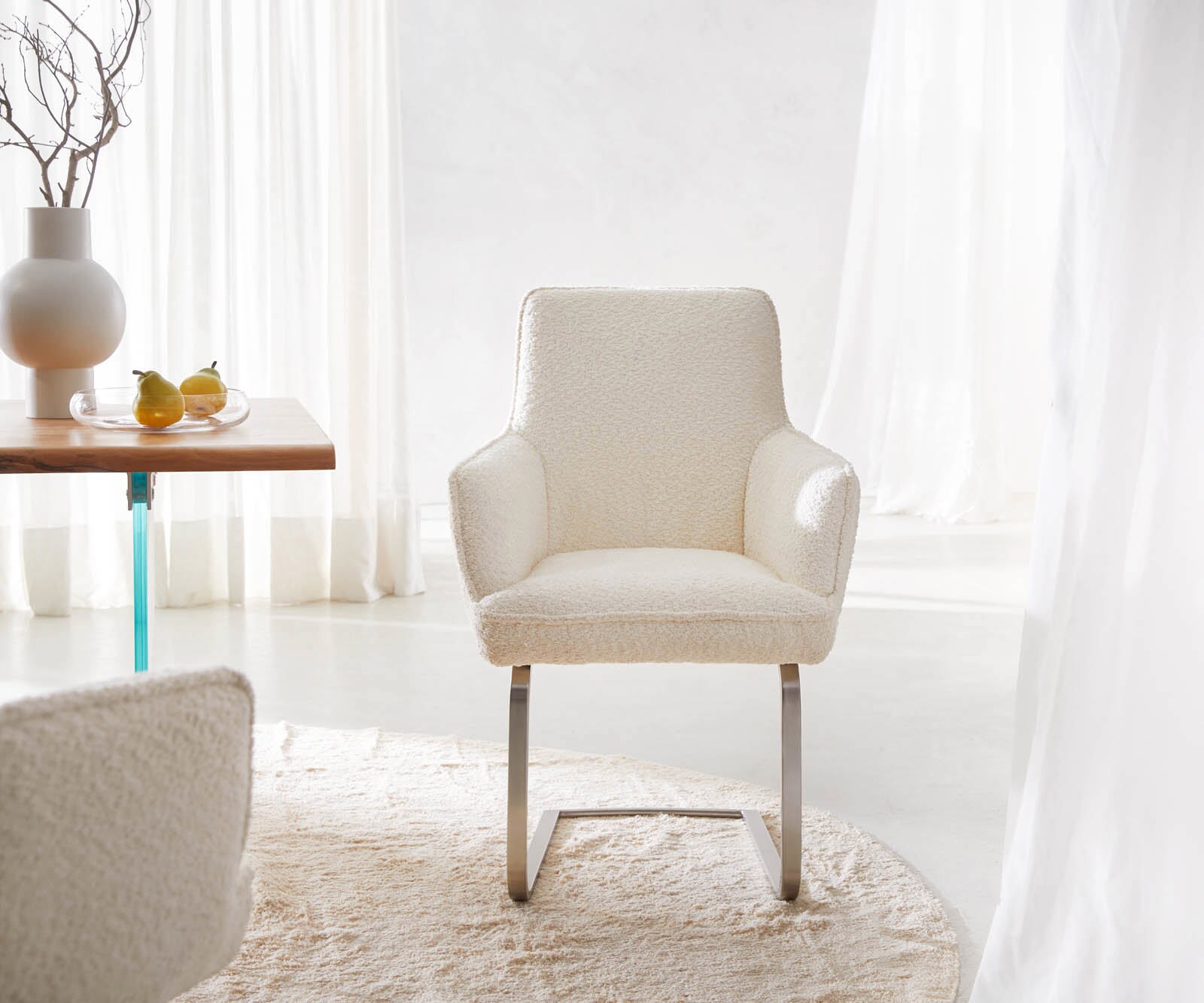 Cantilever Heira-Flex avec accoudoirs bouclé blanc pied cantilever plat acier inoxydable brossé ressorts ensachés 1 Cantilever Heira-Flex avec accoudoirs bouclé blanc pied cantilever plat acier inoxydable brossé ressorts ensachés 1