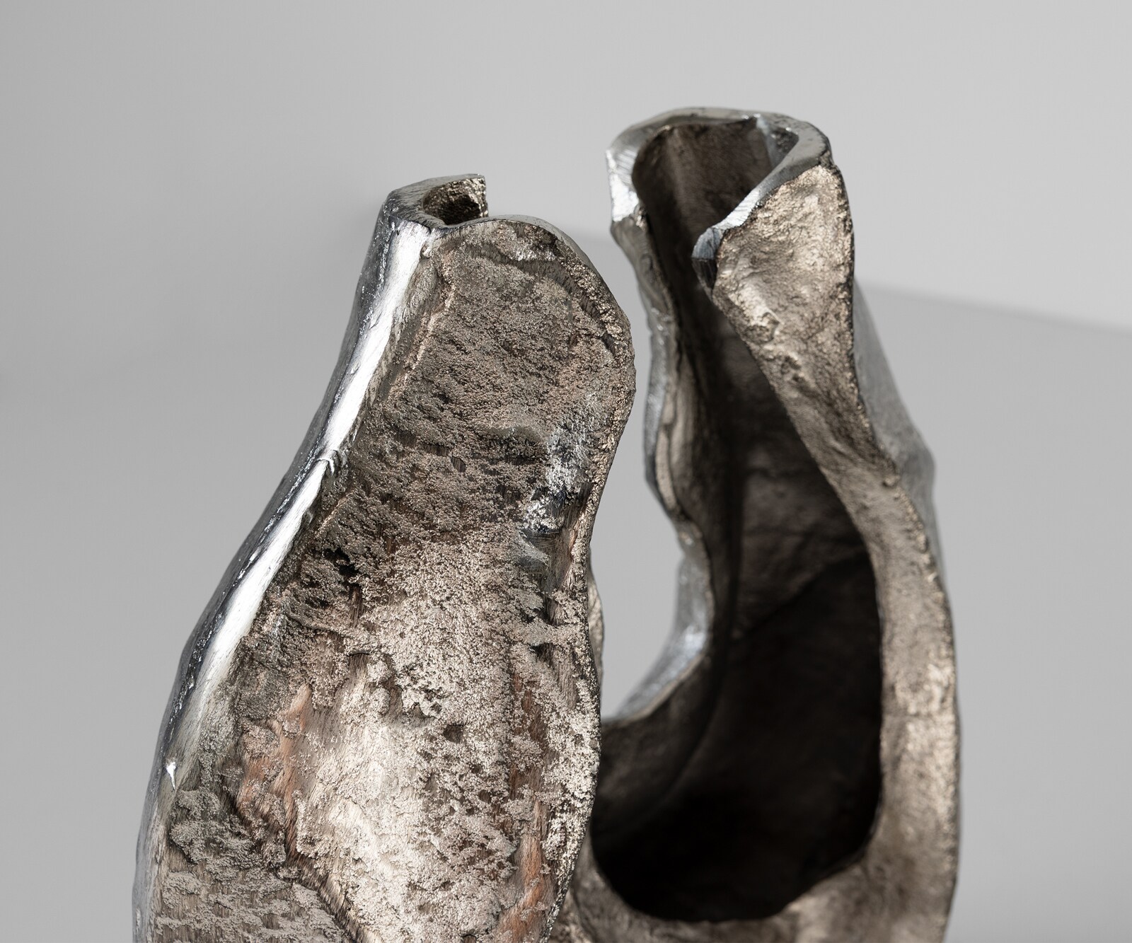 Sculpture Nexora l34 x P17 x H40 cm Aluminium Platin Faite main 4