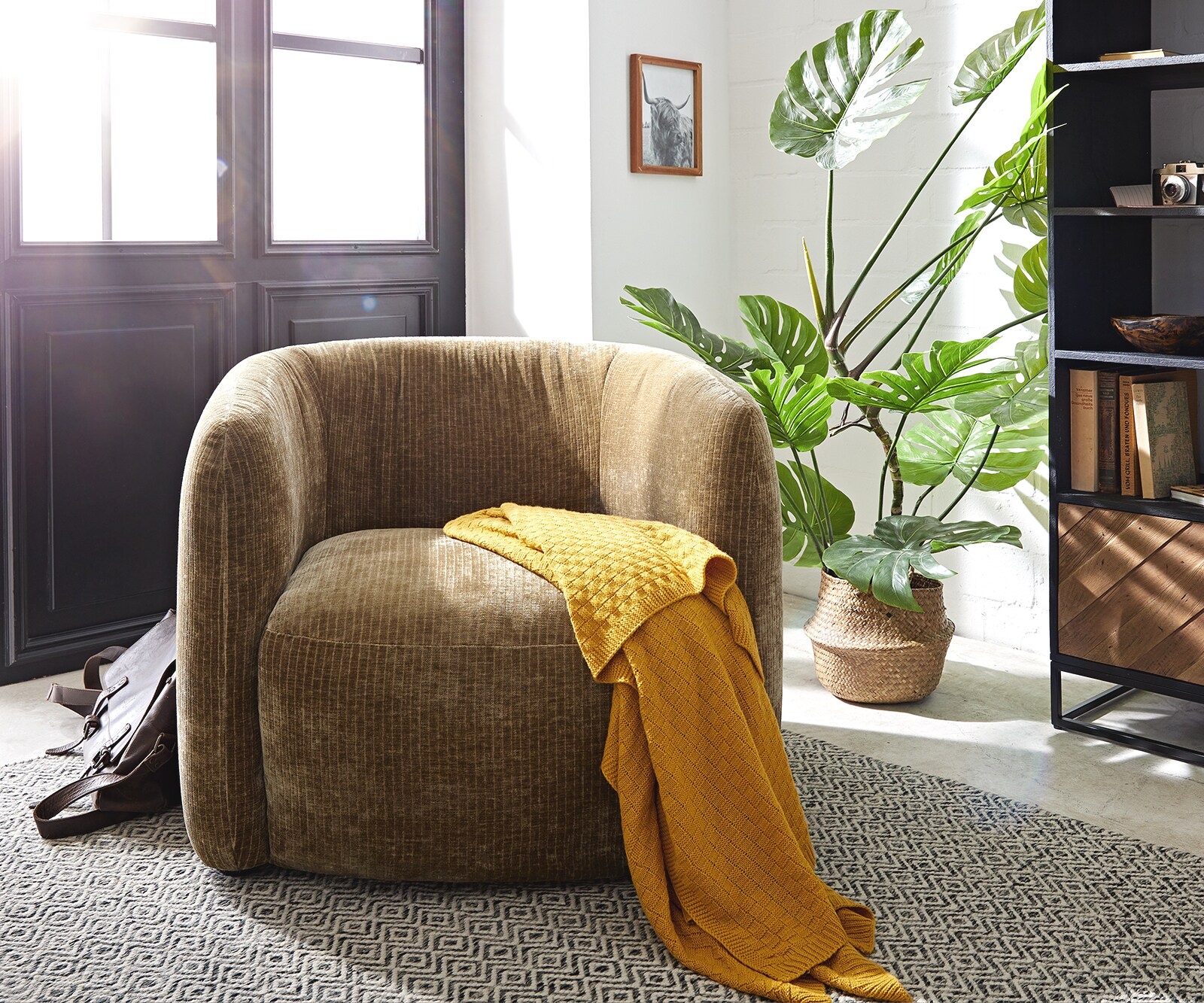 Fauteuil-cocktail Caol 85x85 cm chenille doré 1
