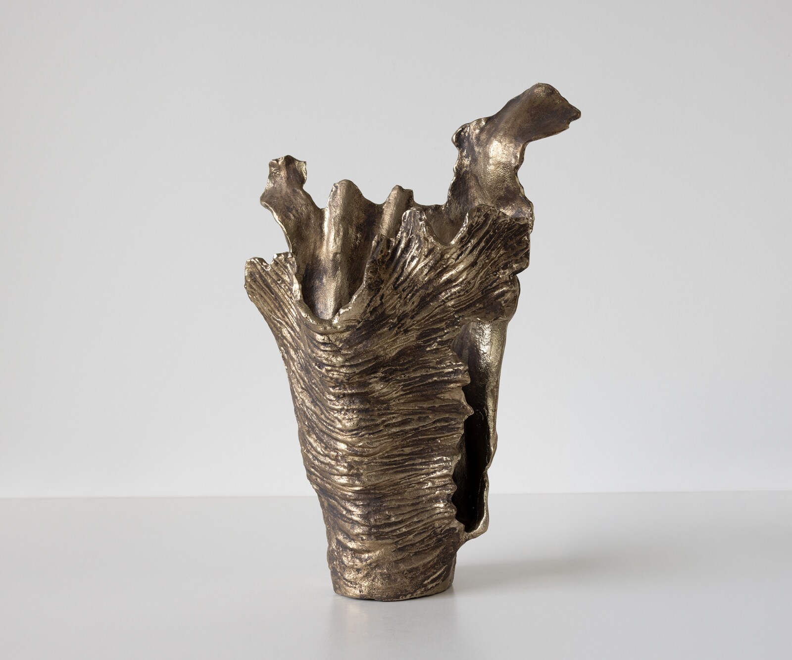 Vase Corallo l43 x P24 x H61 cm Aluminium Oro Antico Fait main 1