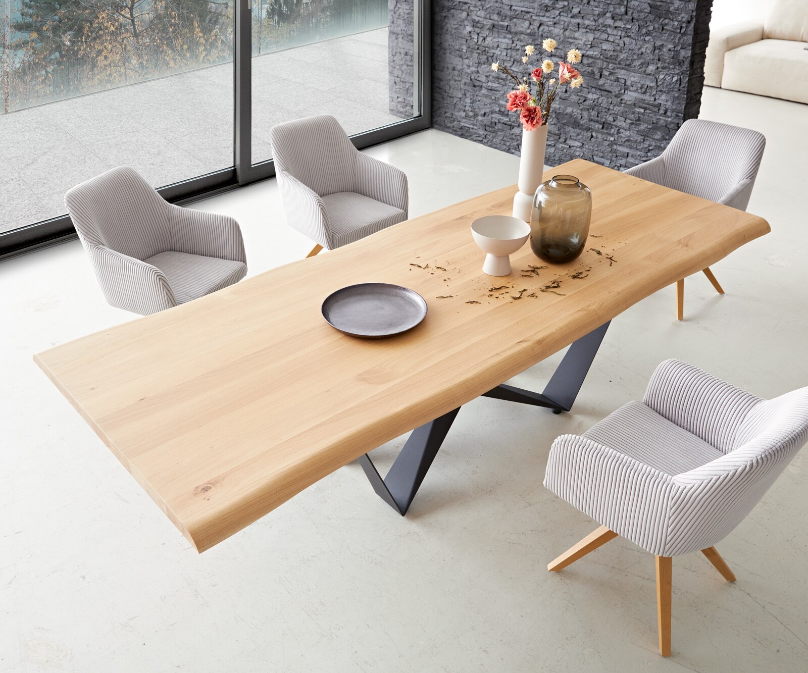 Table à manger Edge 260x100 chêne nature Spider acier plat noir Live-Edge 4