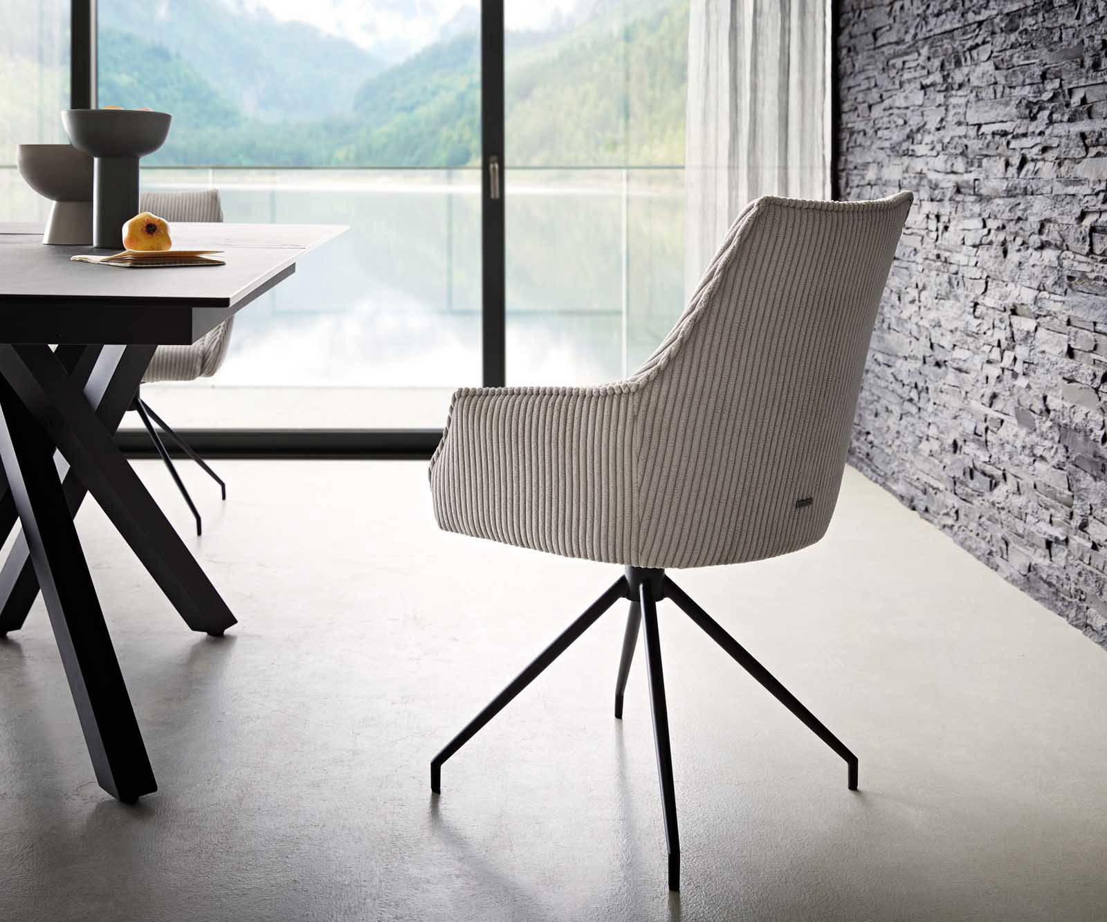 Chaise-pivotante Alja-Flex avec accoudoirs côtelé gris argenté pied croisé conique noir pivotement sur 180° ressorts ensachés 4