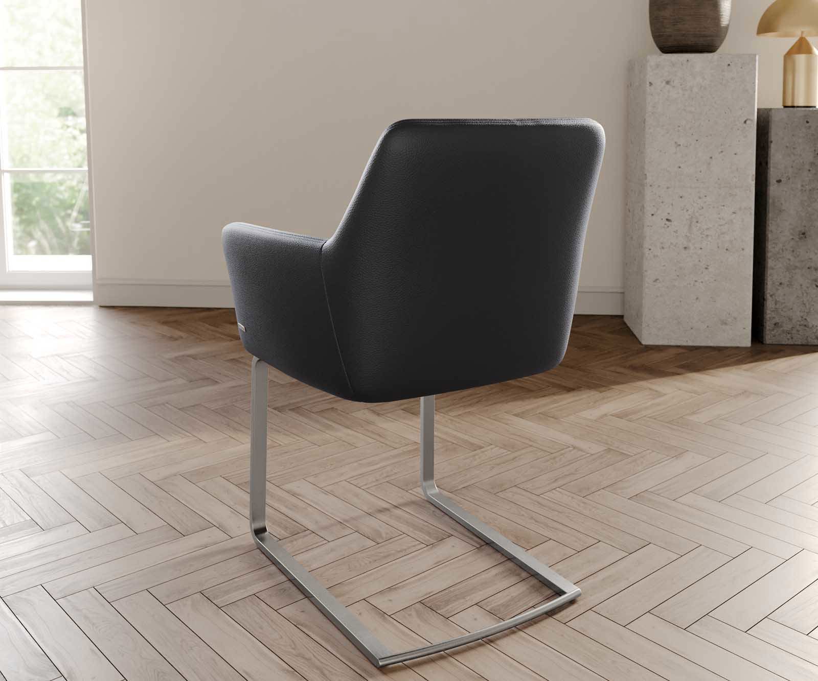 Cantilever Xana-Flex avec accoudoirs cuir de vache noir pied cantilever plat acier inoxydable brossé ressorts ensachés 3