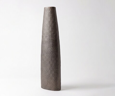 Vase Conico l20 x P11 x H69 cm Aluminium Hämatit Moulé