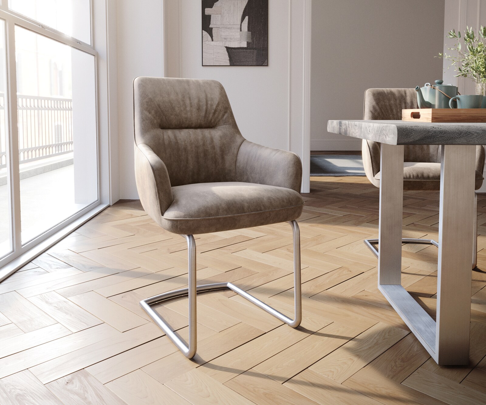 Cantilever Zelia-Flex avec accoudoirs microvelours taupe vintage pied cantilever rond acier inoxydable brossé ressorts ensachés