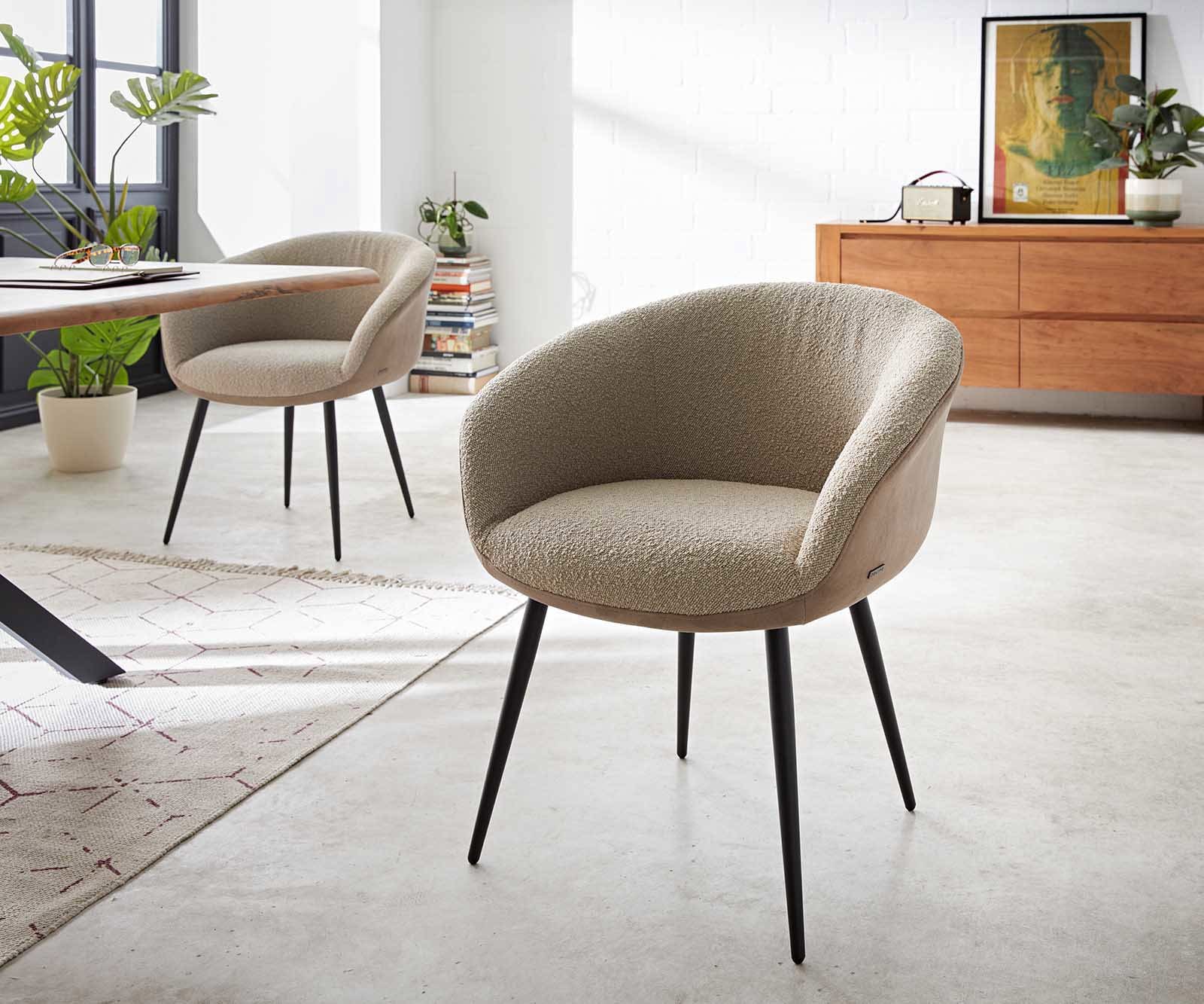 Chaise-de-salle-à-manger Vinka-Flex avec accoudoirs tissu mixte couleur boue 4 pieds coniques noir ressorts ensachés Chaise-de-salle-à-manger Vinka-Flex avec accoudoirs tissu mixte couleur boue 4 pieds coniques noir ressorts ensachés