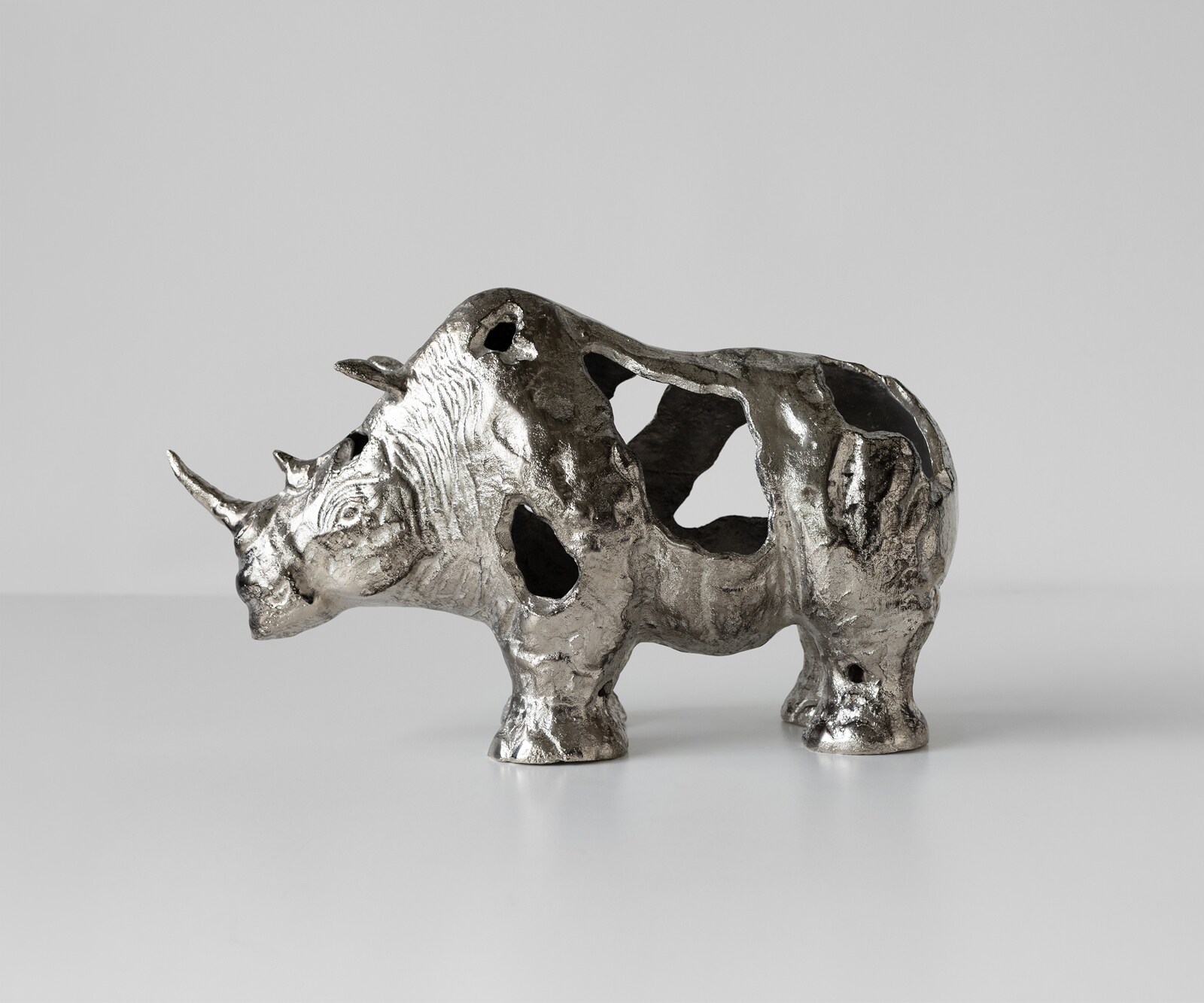 Figurine Rinoro l53 x P19 x H30 cm Aluminium Platin Faite main 2