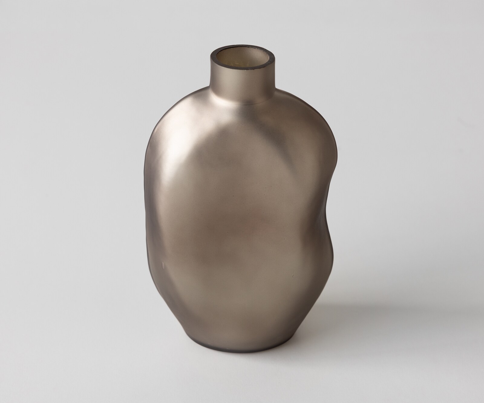 Vase Mireva l15 x P9 x H27 cm Verre Opal Soufflé à la bouche 4