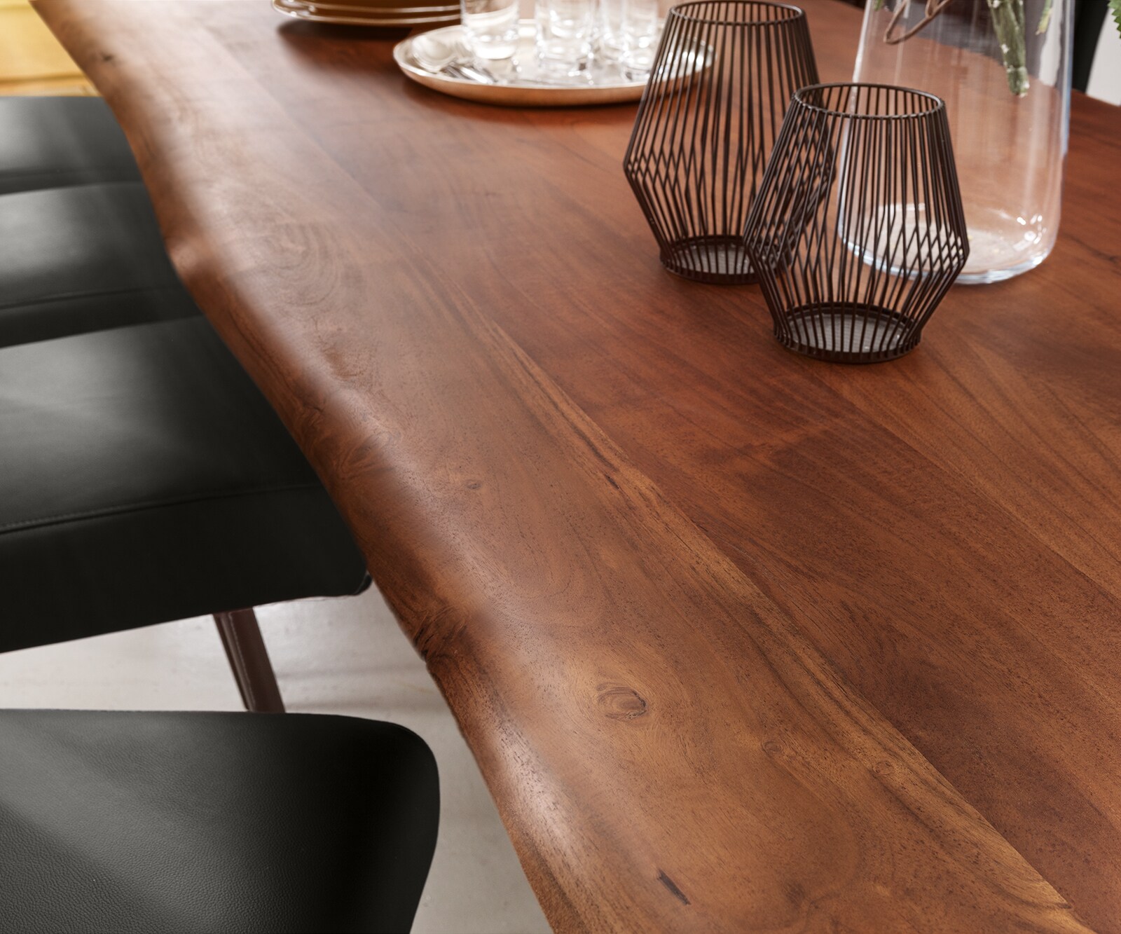 Table-à-manger Edge 300x100 XL acacia marron métal incliné Live-Edge 3 Table-à-manger Edge 300x100 XL acacia marron métal incliné Live-Edge 3