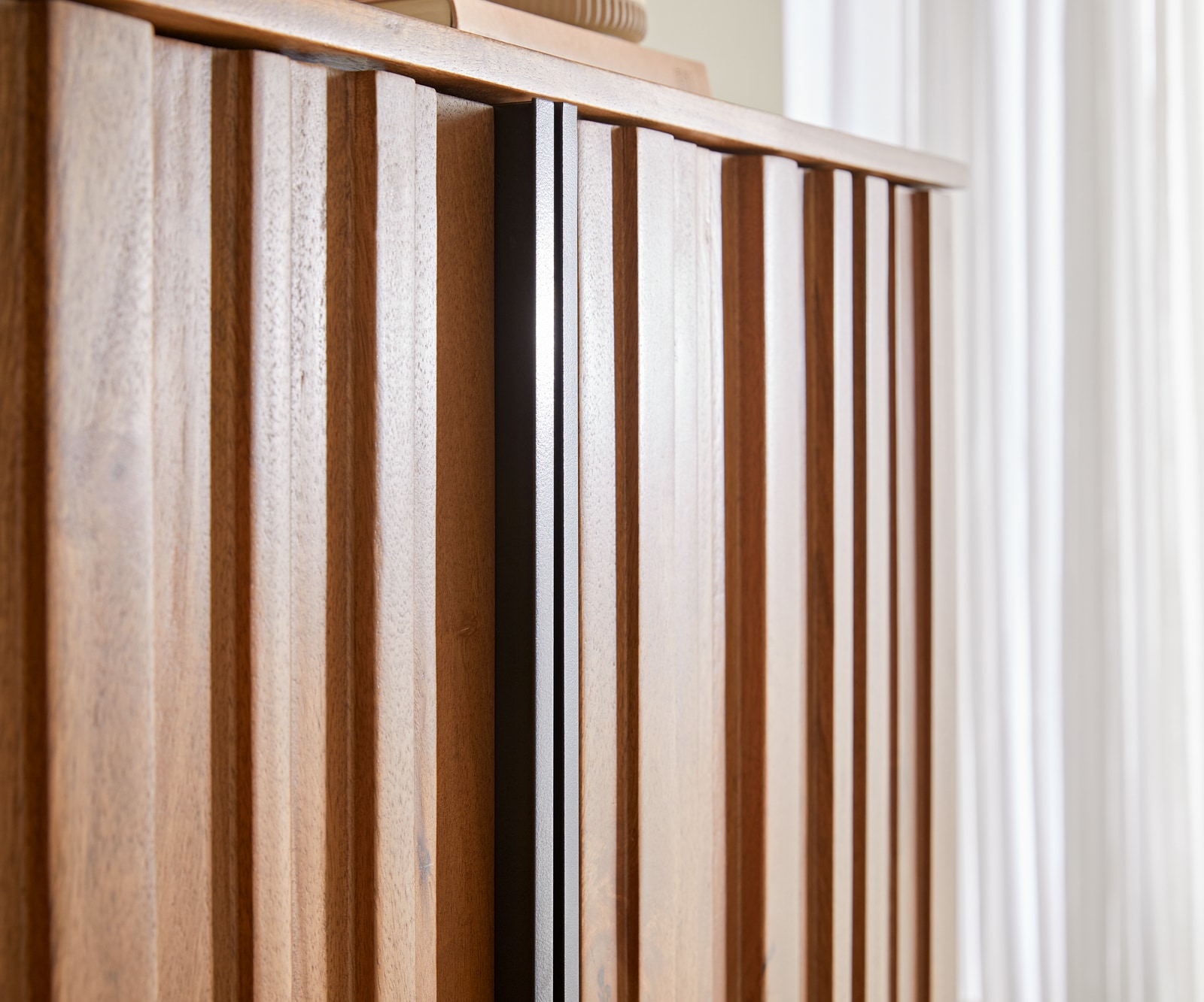 Buffet-haut Sivela 90x150 cm Manguier Marron Métal Noir 2 portes 4 Buffet-haut Sivela 90x150 cm Manguier Marron Métal Noir 2 portes 4