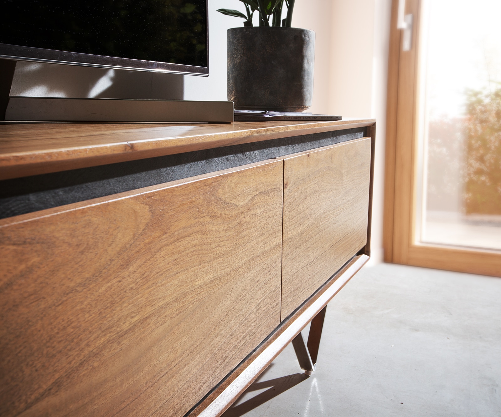 Buffet bas Stonegrace 200 cm acacia nature 4 portes placage en pierre pieds en V 3 Buffet bas Stonegrace 200 cm acacia nature 4 portes placage en pierre pieds en V 3