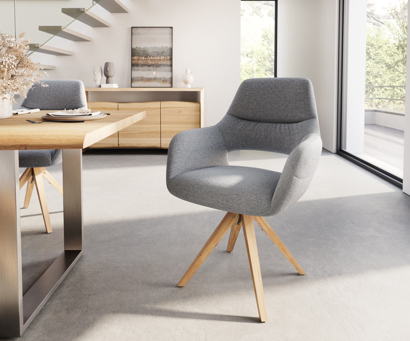 Chaise-de-salle-à-manger Yago-Flex avec accoudoirs tissu texturé gris clair pied en bois angulaire naturel ressorts ensachés