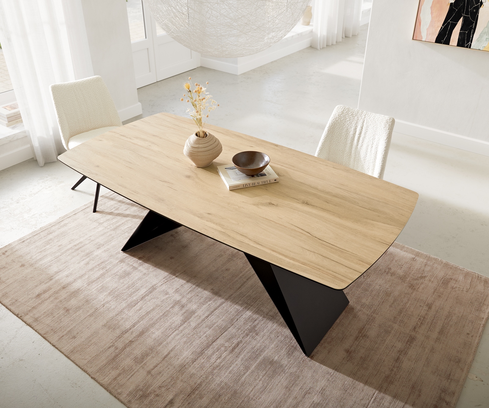 Table à manger Edge en forme de bateau 200x100 céramique Laminam® Sabbia couleur chêne cadre en V acier plat noir 5 Table à manger Edge en forme de bateau 200x100 céramique Laminam® Sabbia couleur chêne cadre en V acier plat noir 5