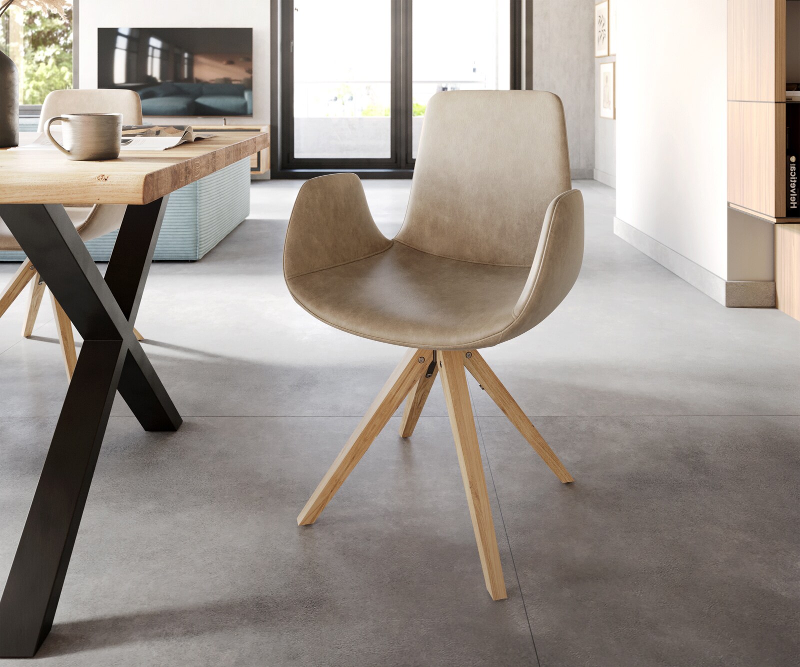 Chaise-de-salle-à-manger Ilia-Flex avec accoudoirs microvelours beige vintage pied en bois conique naturel